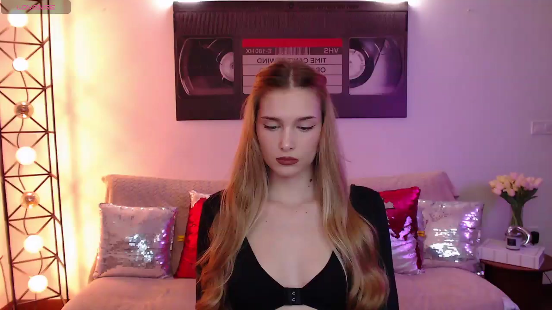 Gallery image thumbnail from Sirela's myfreecams stream on, 08/19/2026, 20:34 image 6 of 20