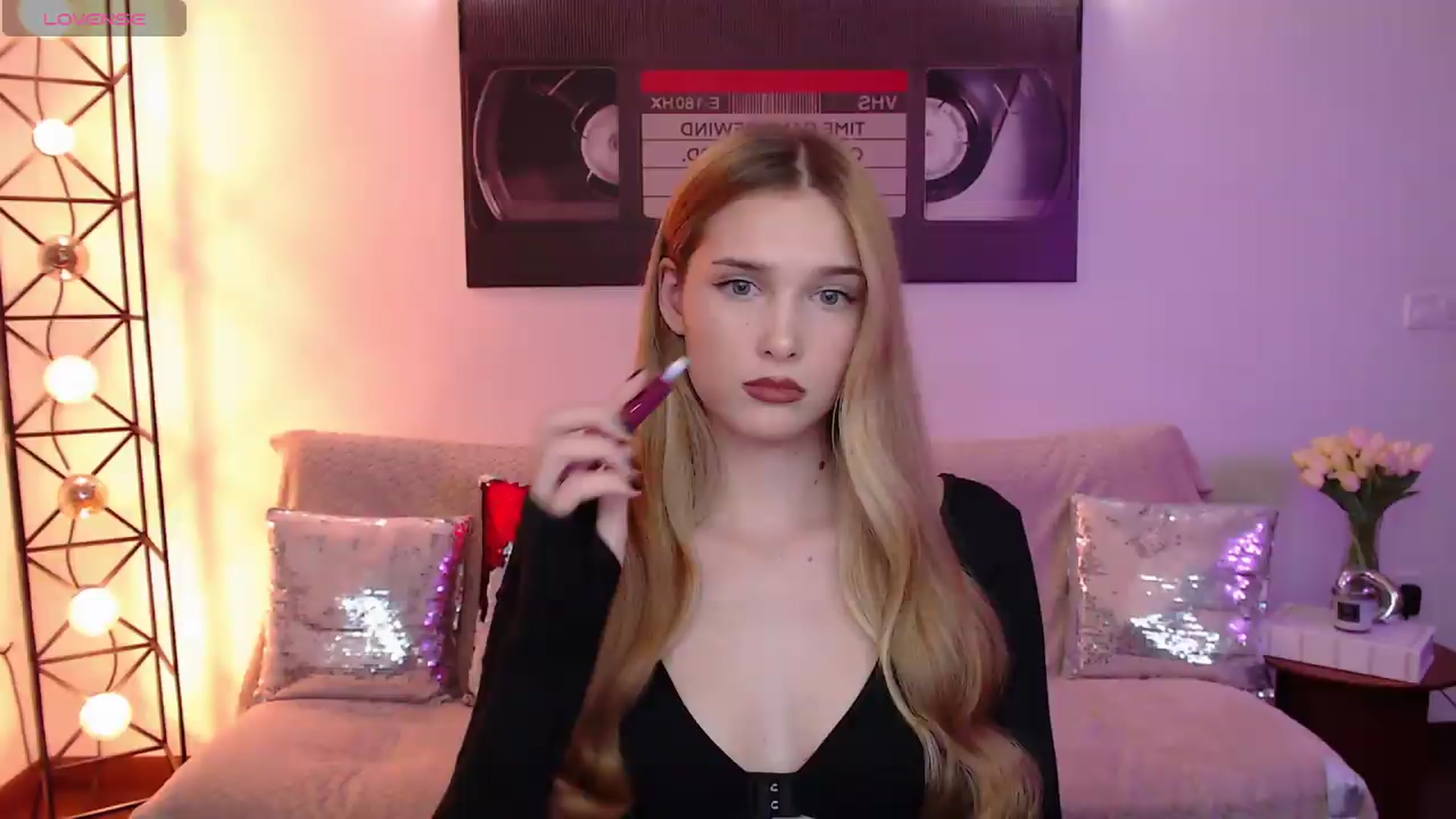 Gallery image thumbnail from Sirela's myfreecams stream on, 08/19/2026, 23:35 image 13 of 20