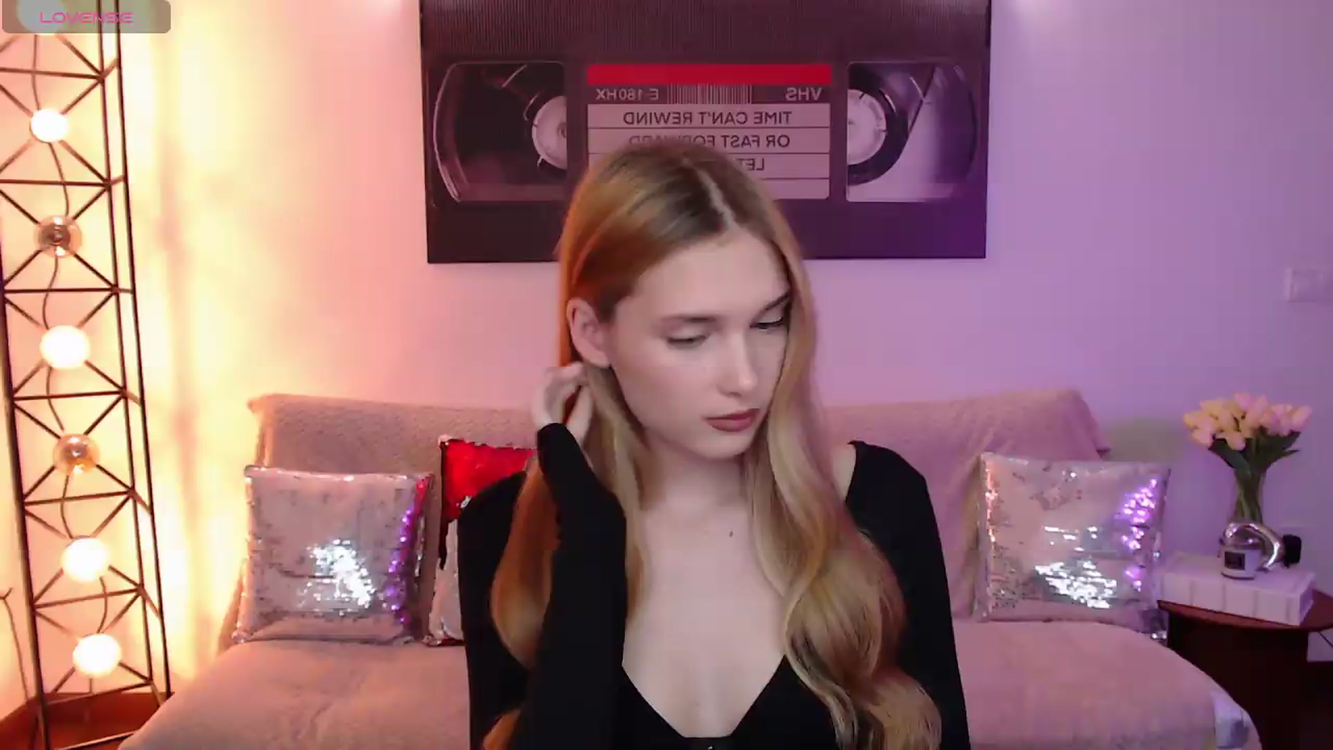 Gallery image thumbnail from Sirela's myfreecams stream on, 08/19/2026, 23:35 image 19 of 20