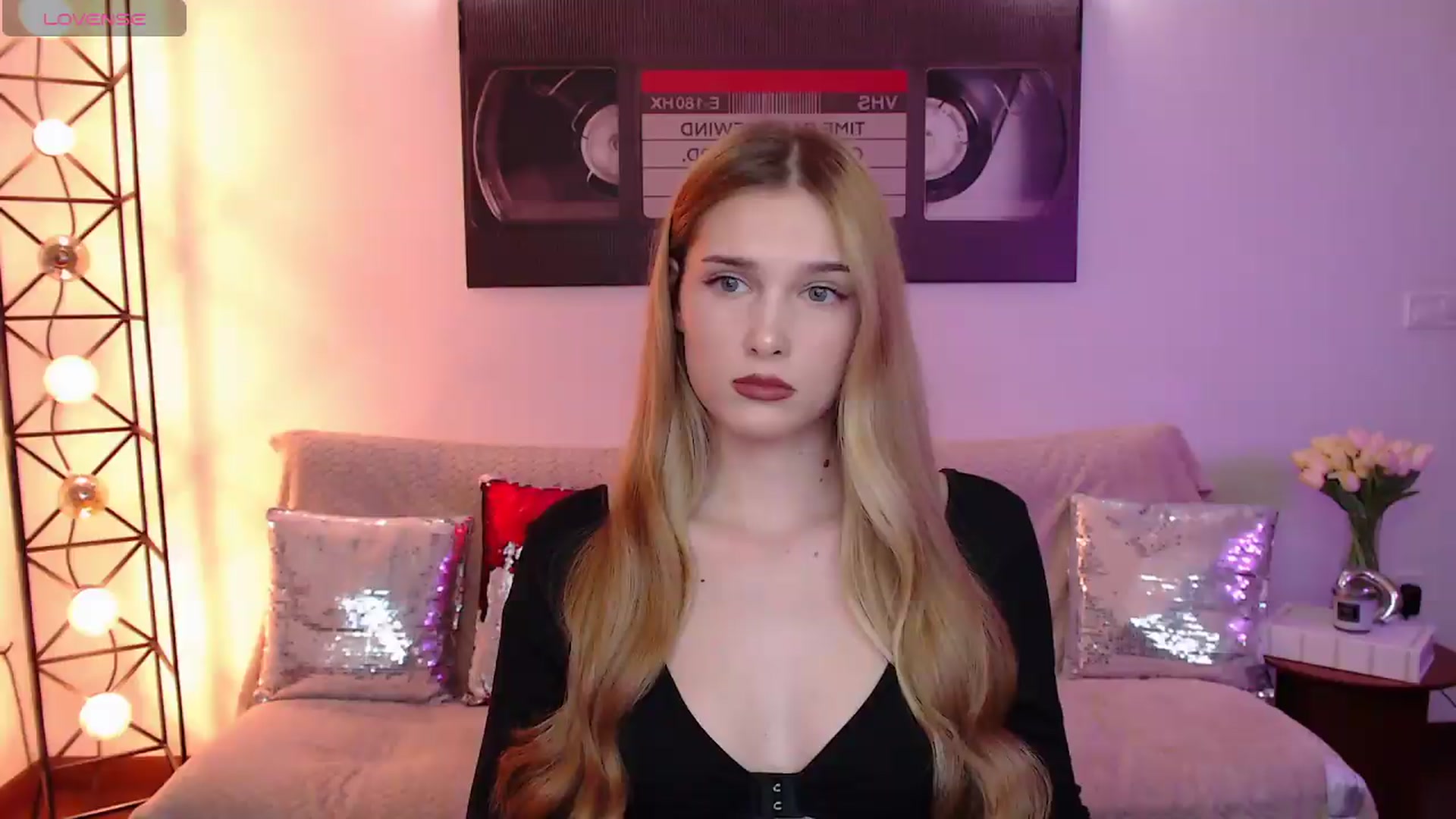 Gallery image thumbnail from Sirela's myfreecams stream on, 08/19/2026, 23:35 image 6 of 20