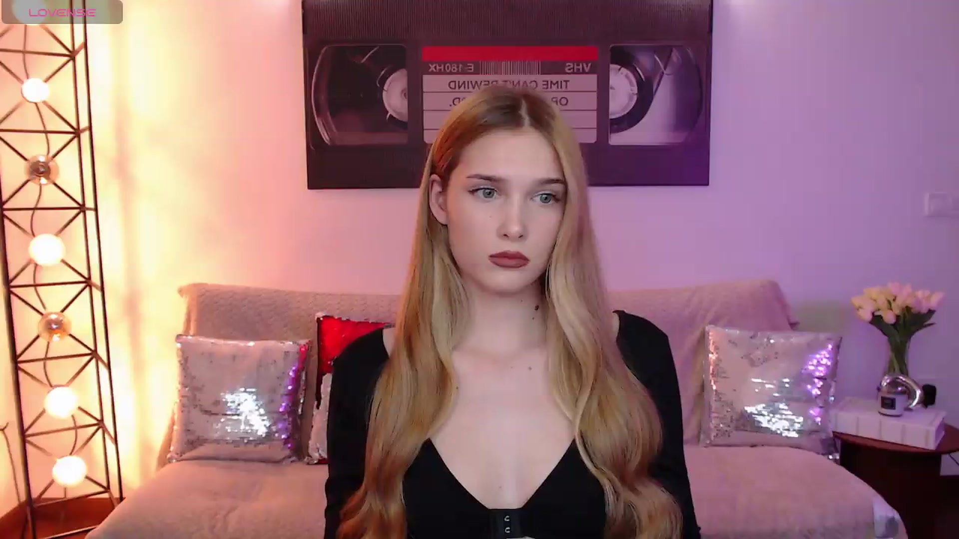 Gallery image thumbnail from Sirela's myfreecams stream on, 08/19/2026, 23:35 image 14 of 20