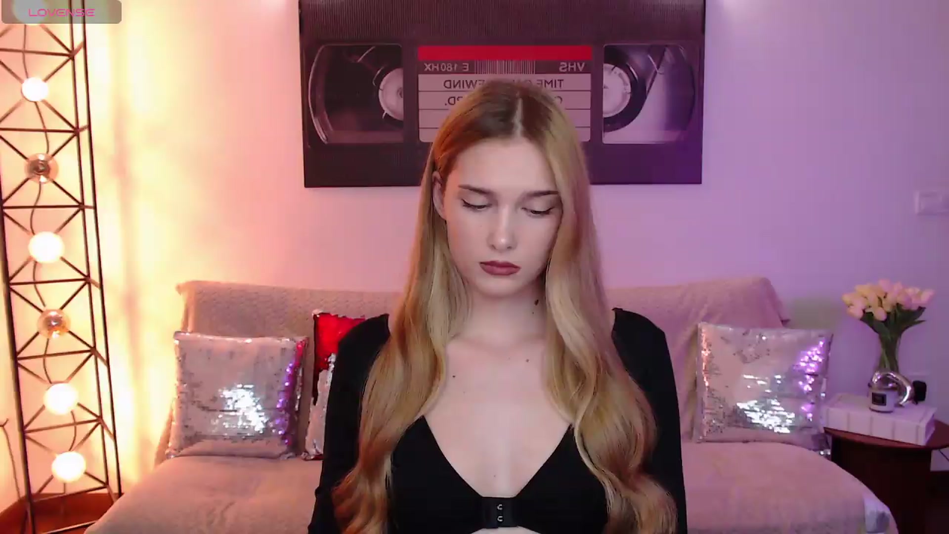 Gallery image thumbnail from Sirela's myfreecams stream on, 08/19/2026, 23:35 image 12 of 20