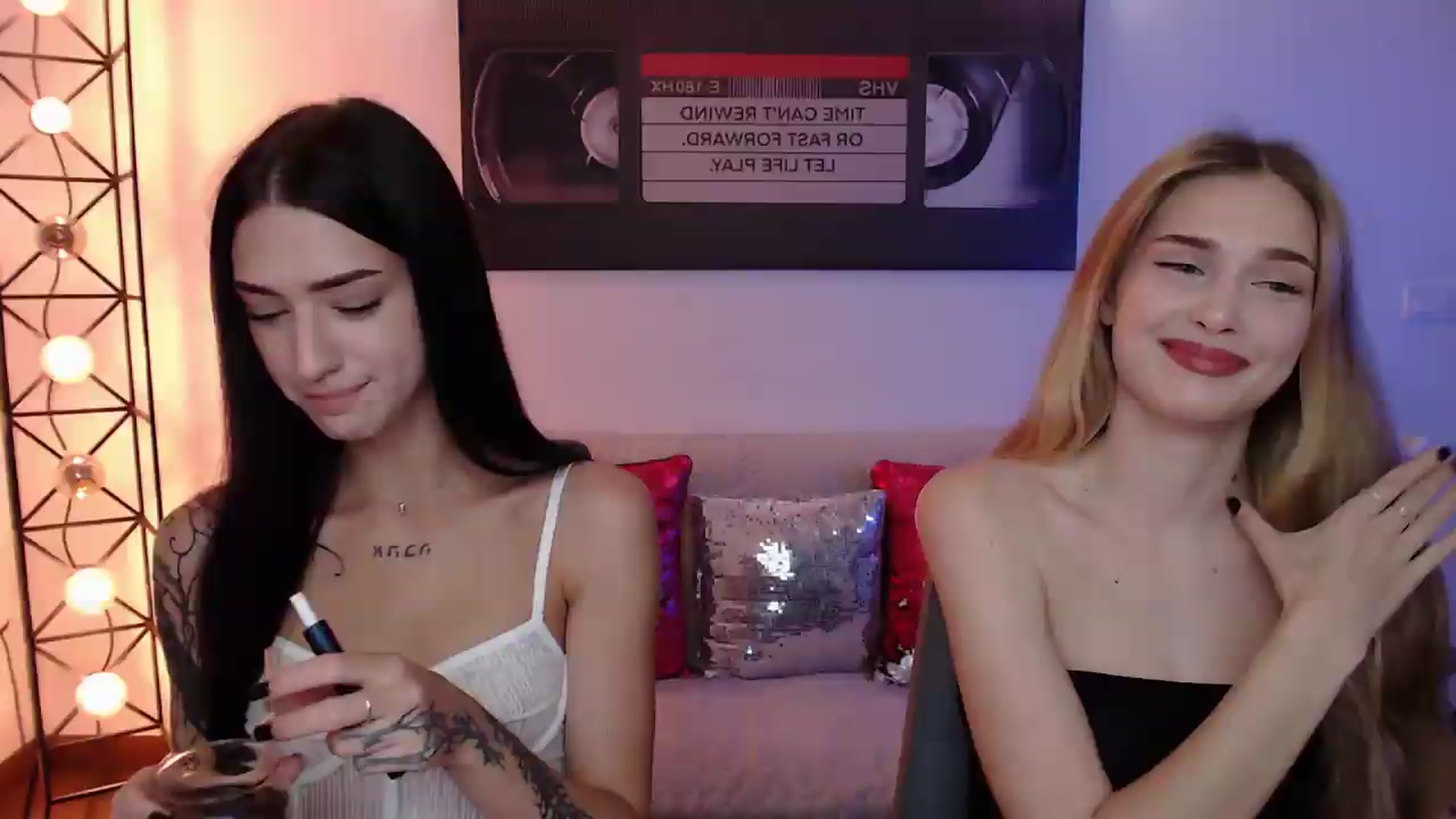 Gallery image thumbnail from Sirela's myfreecams stream on, 08/27/2026, 21:31 image 3 of 20