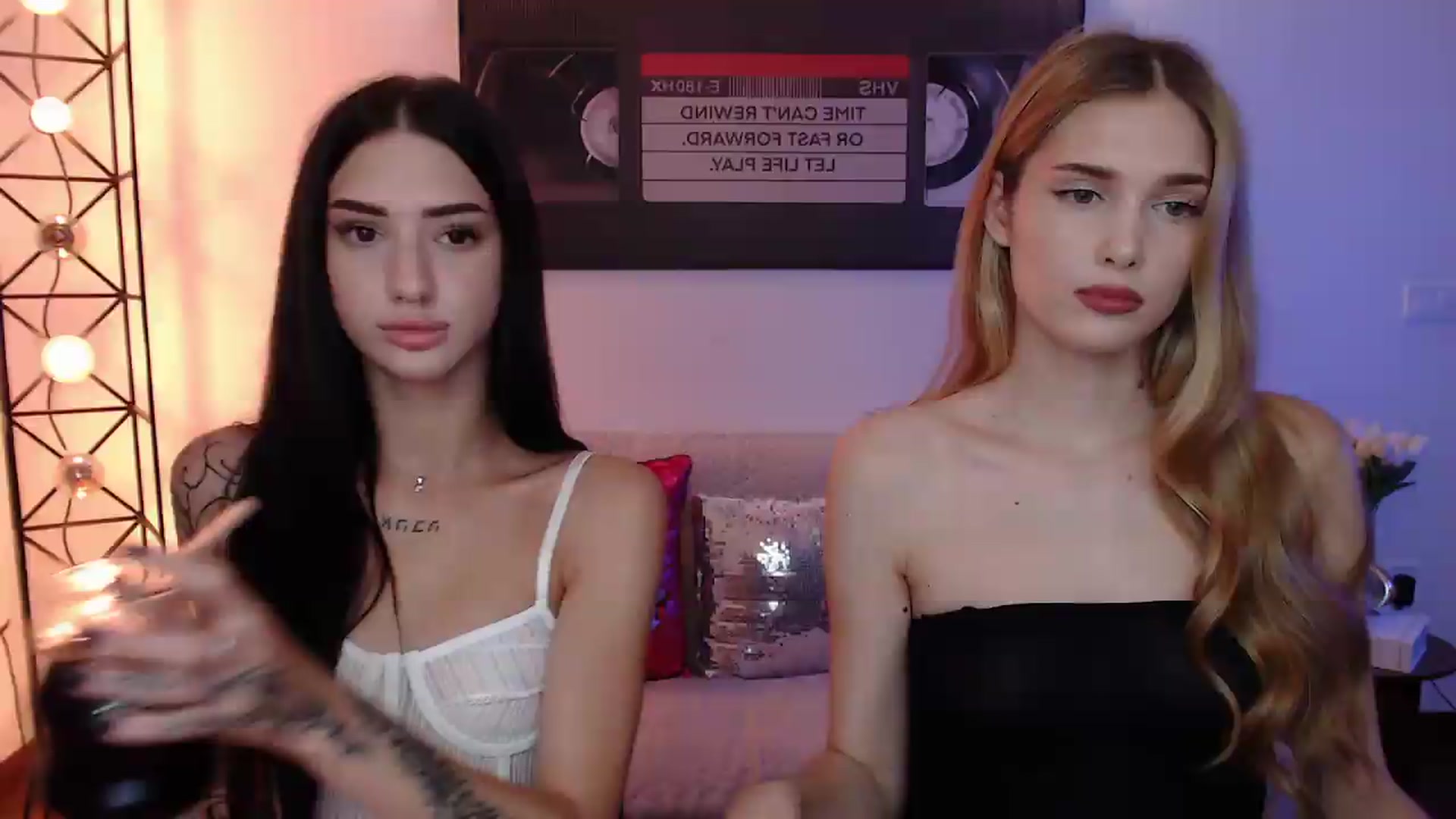 Gallery image thumbnail from Sirela's myfreecams stream on, 08/27/2026, 21:31 image 14 of 20