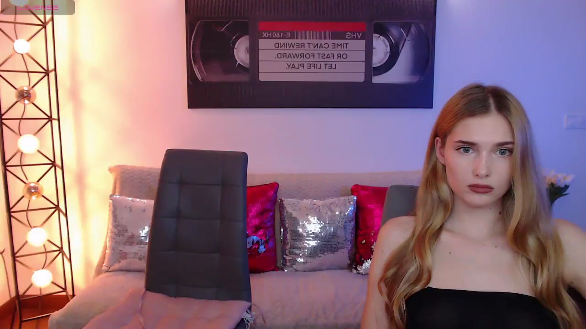 Gallery image thumbnail from Sirela's myfreecams stream on, 08/28/2026, 24:49 image 12 of 20