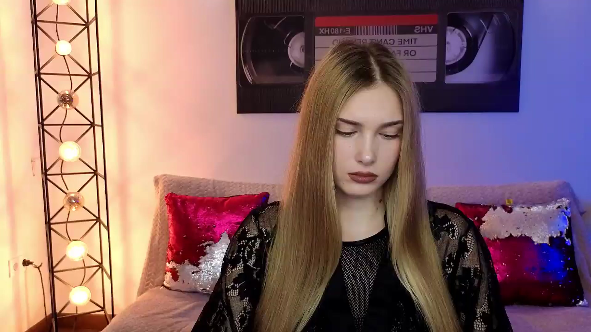 Gallery image thumbnail from Sirela's myfreecams stream on, 08/29/2026, 21:27 image 3 of 20