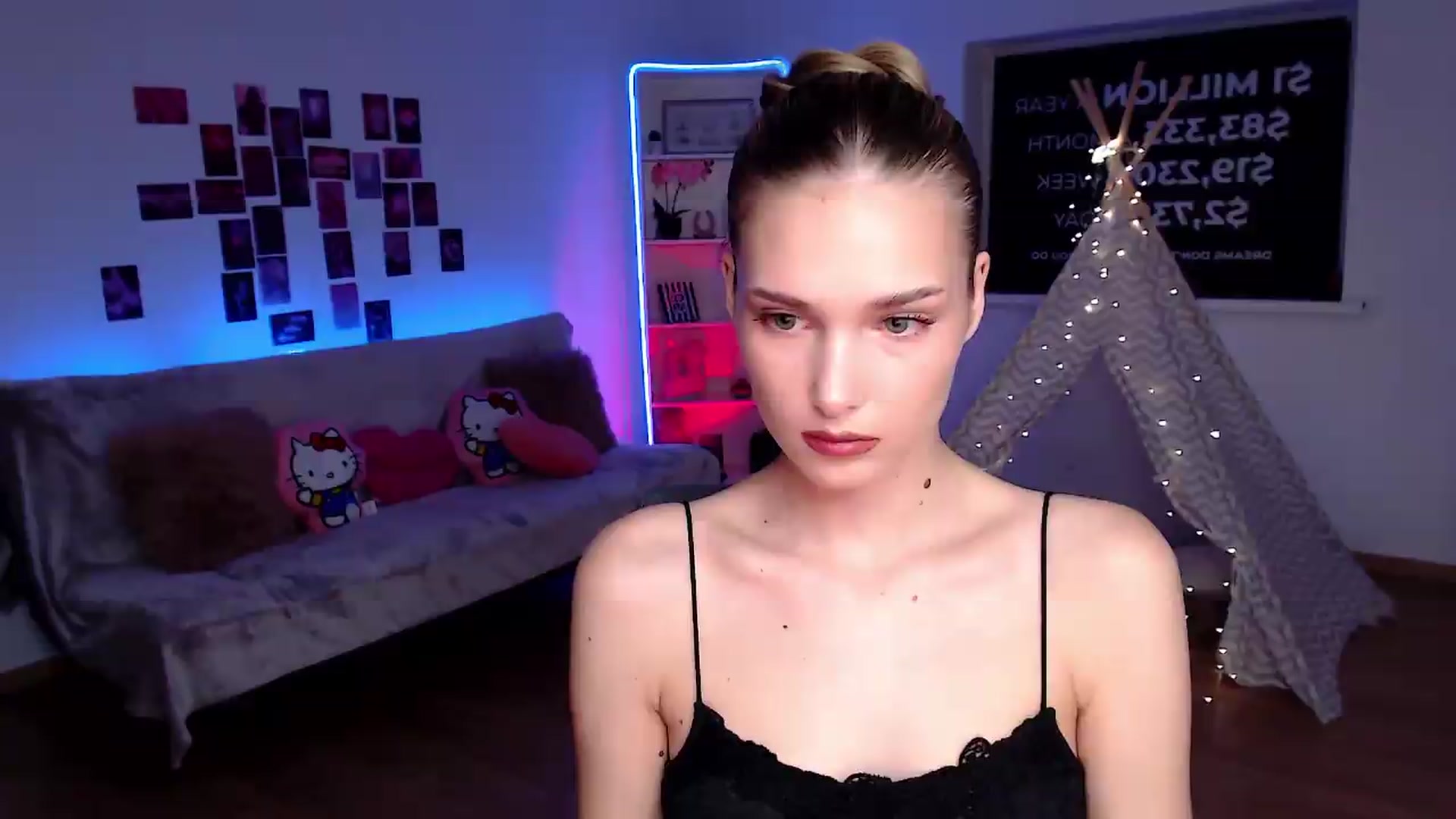 Gallery image thumbnail from Sirela's myfreecams stream on, 09/01/2026, 20:30 image 16 of 20
