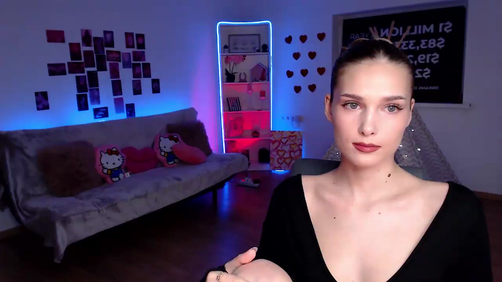 Gallery image thumbnail from Sirela's myfreecams stream on, 09/01/2026, 21:21 image 14 of 20