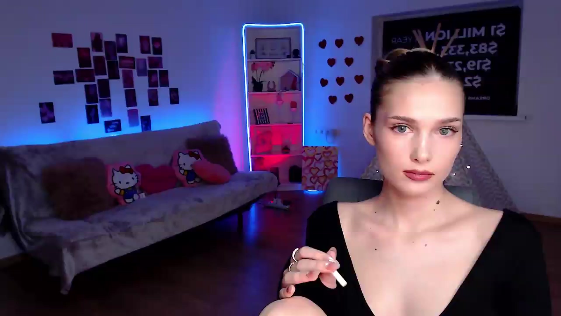 Gallery image thumbnail from Sirela's myfreecams stream on, 09/01/2026, 21:21 image 18 of 20