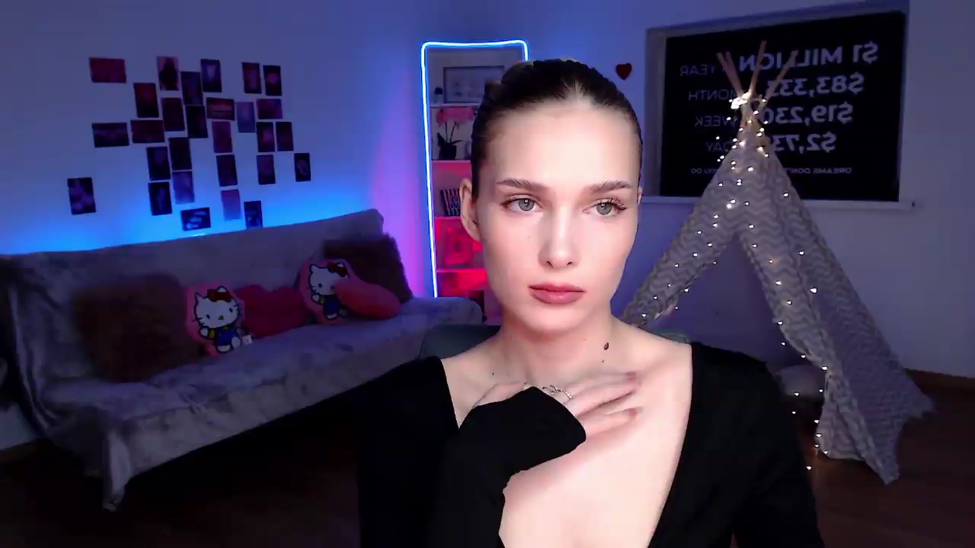 Gallery image thumbnail from Sirela's myfreecams stream on, 09/01/2026, 22:54 image 3 of 20