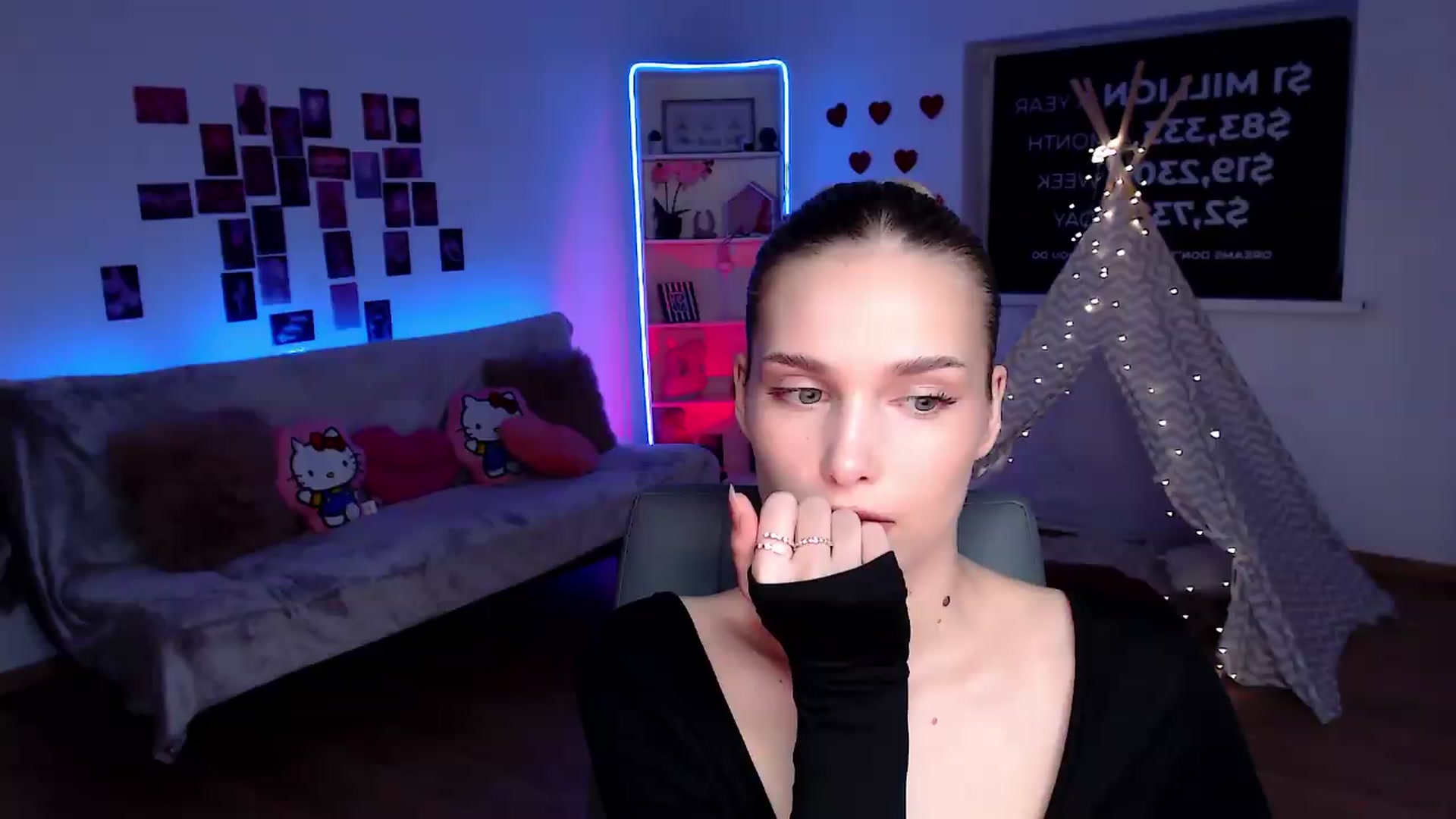 Gallery image thumbnail from Sirela's myfreecams stream on, 09/01/2026, 22:54 image 12 of 20