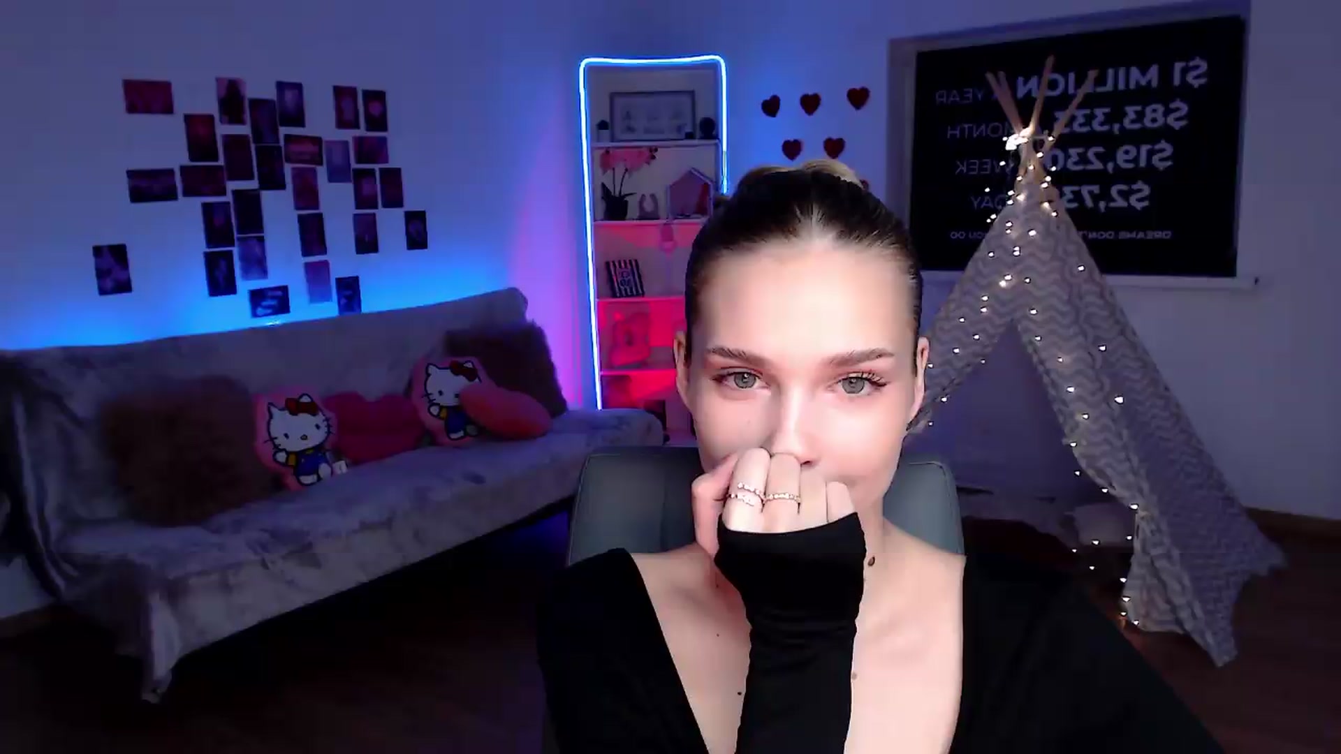 Gallery image thumbnail from Sirela's myfreecams stream on, 09/01/2026, 22:54 image 13 of 20
