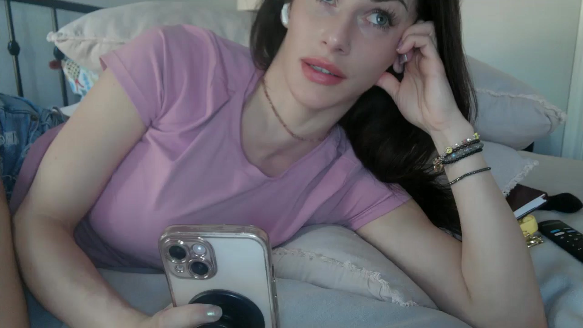Gallery image thumbnail from Siren3's myfreecams stream on, 02/03/2025, 18:29 image 3 of 20