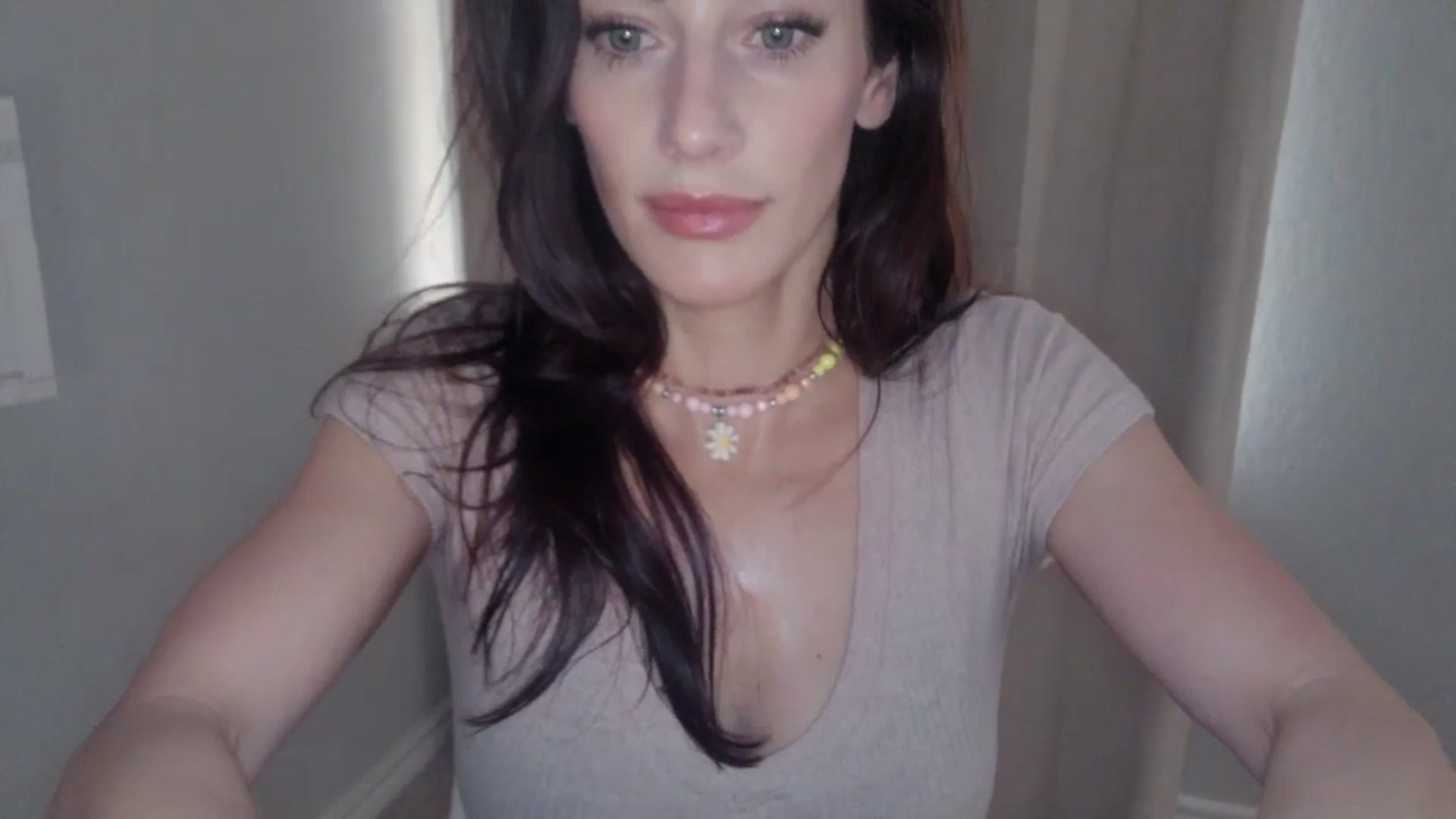 Gallery image thumbnail from Siren3's myfreecams stream on, 02/07/2025, 21:38 image 18 of 20