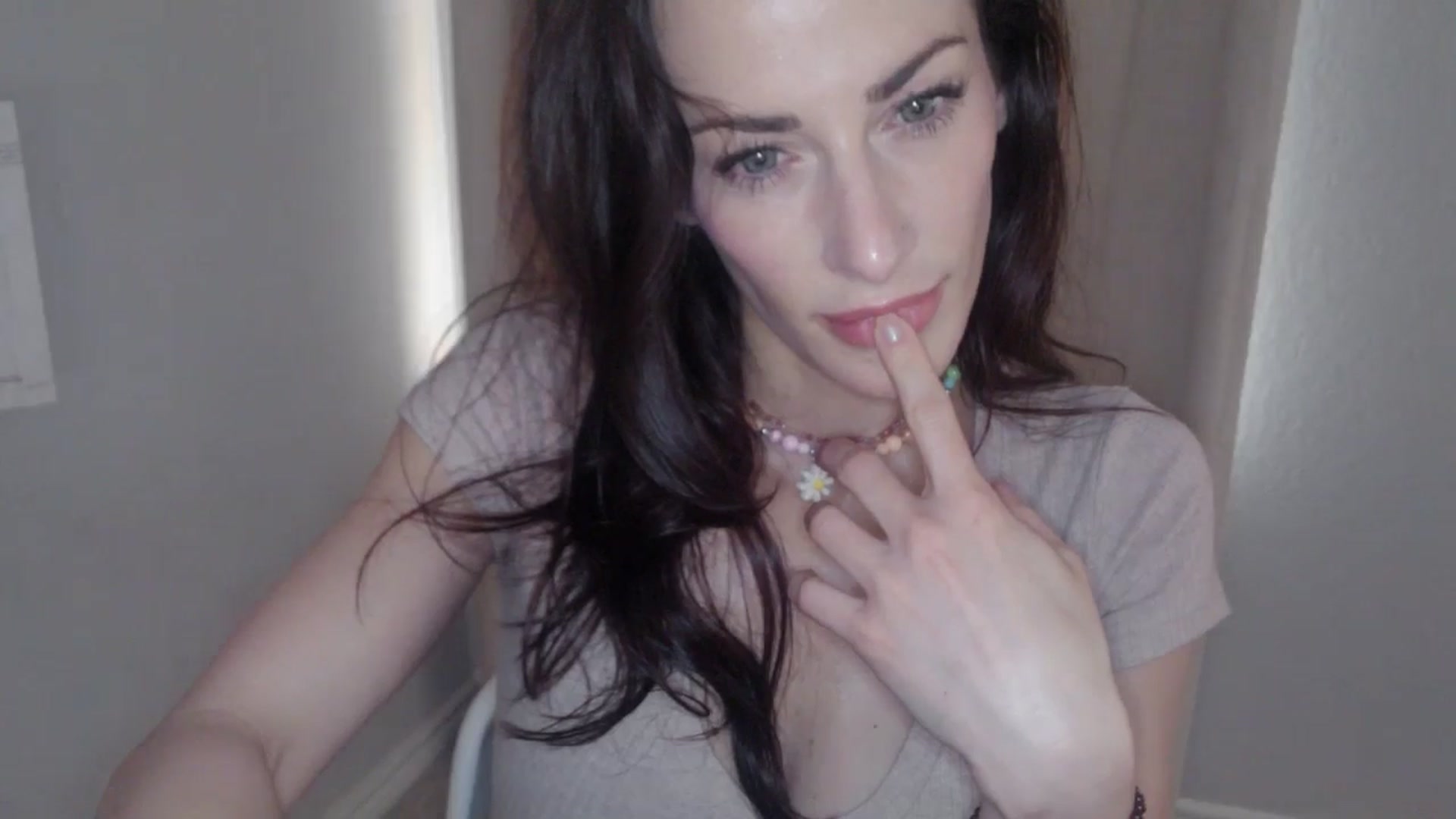 Gallery image thumbnail from Siren3's myfreecams stream on, 02/07/2025, 21:38 image 20 of 20