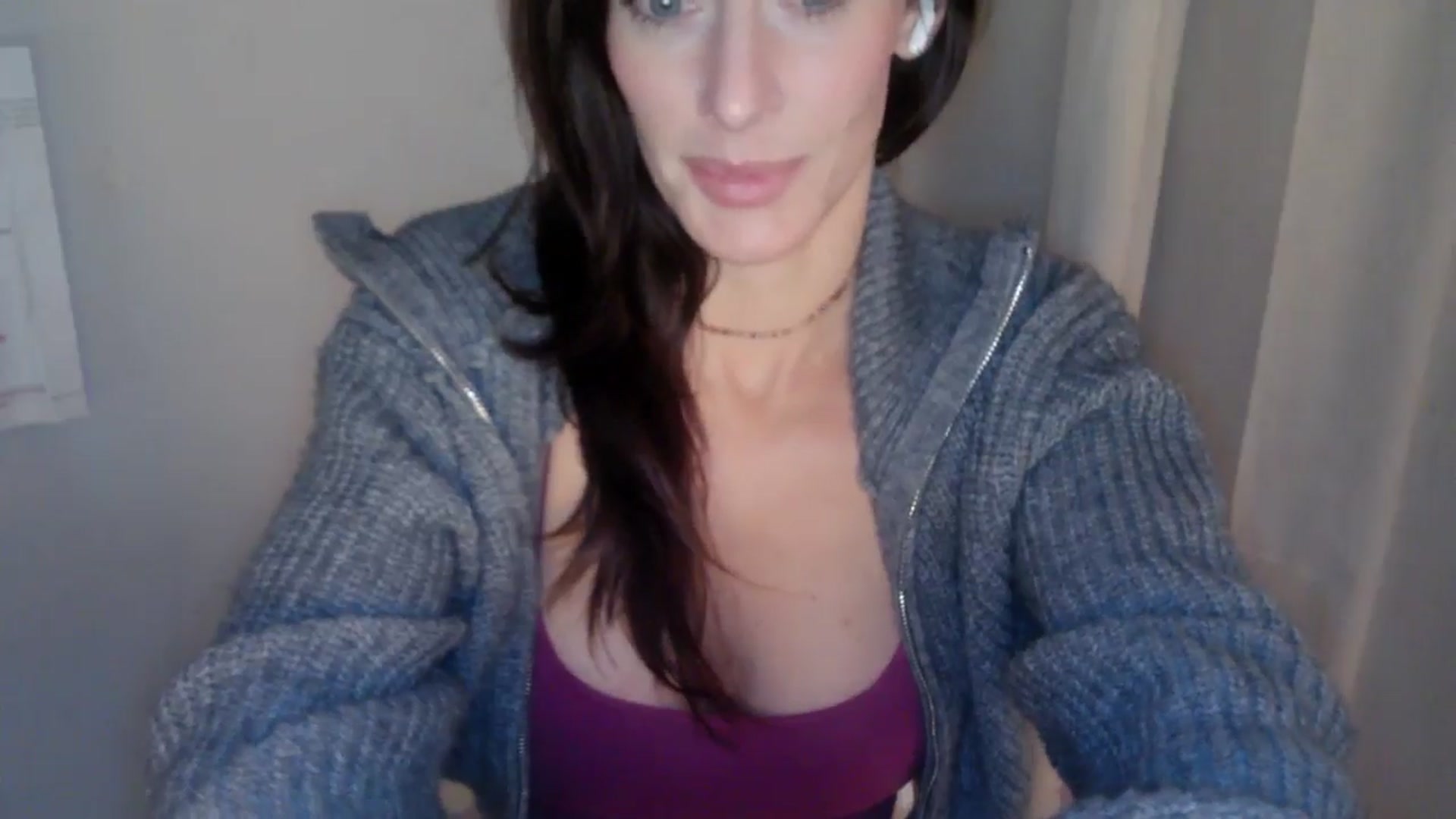Gallery image thumbnail from Siren3's myfreecams stream on, 02/11/2025, 19:33 image 19 of 20