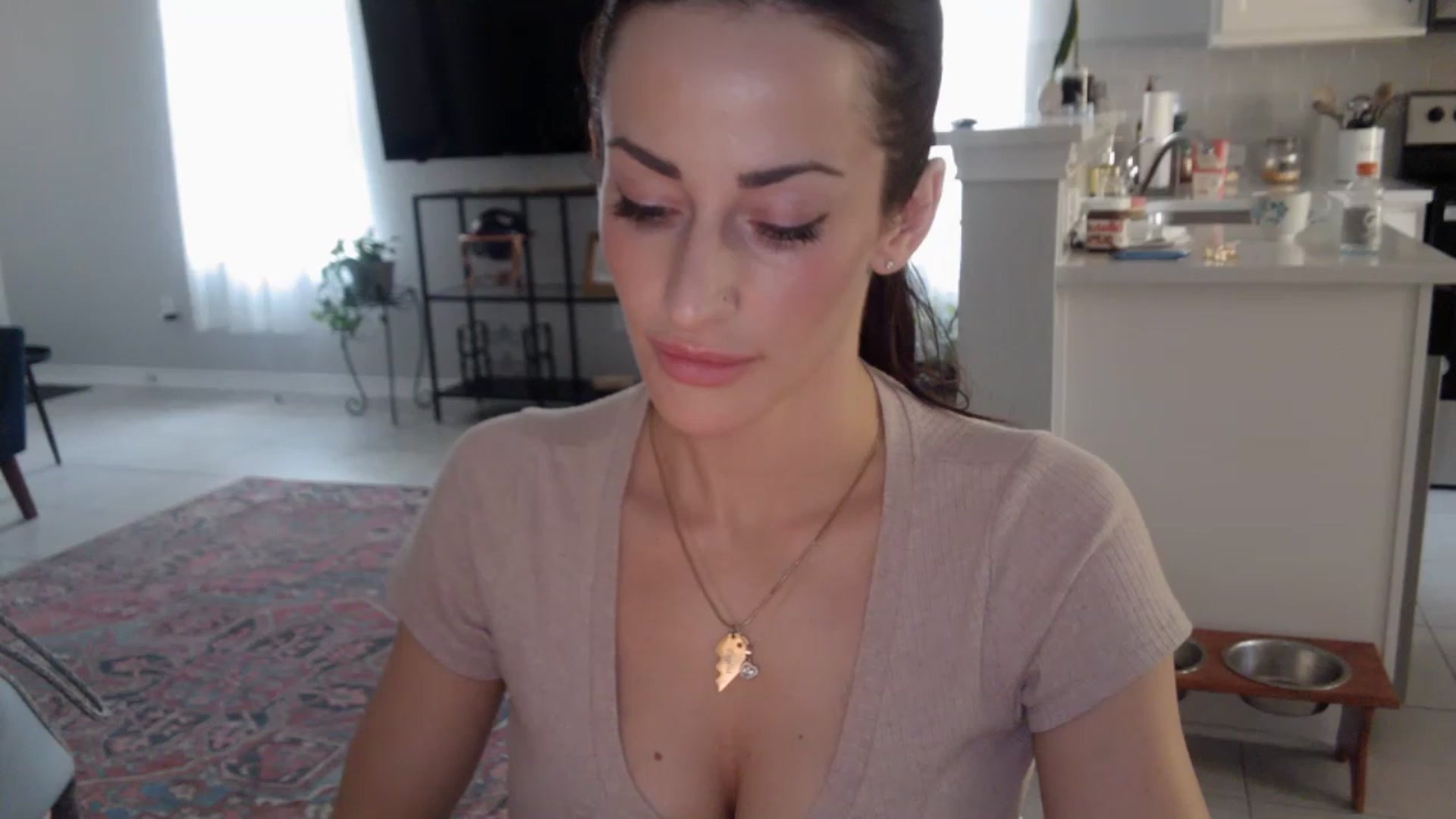 Gallery image thumbnail from Siren3's myfreecams stream on, 04/09/2025, 17:51 image 13 of 20