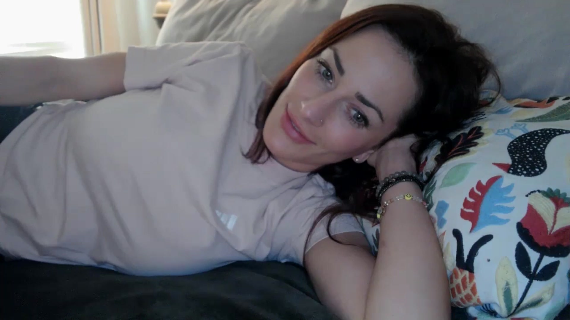 Gallery image thumbnail from Siren3's myfreecams stream on, 04/16/2025, 19:32 image 13 of 20