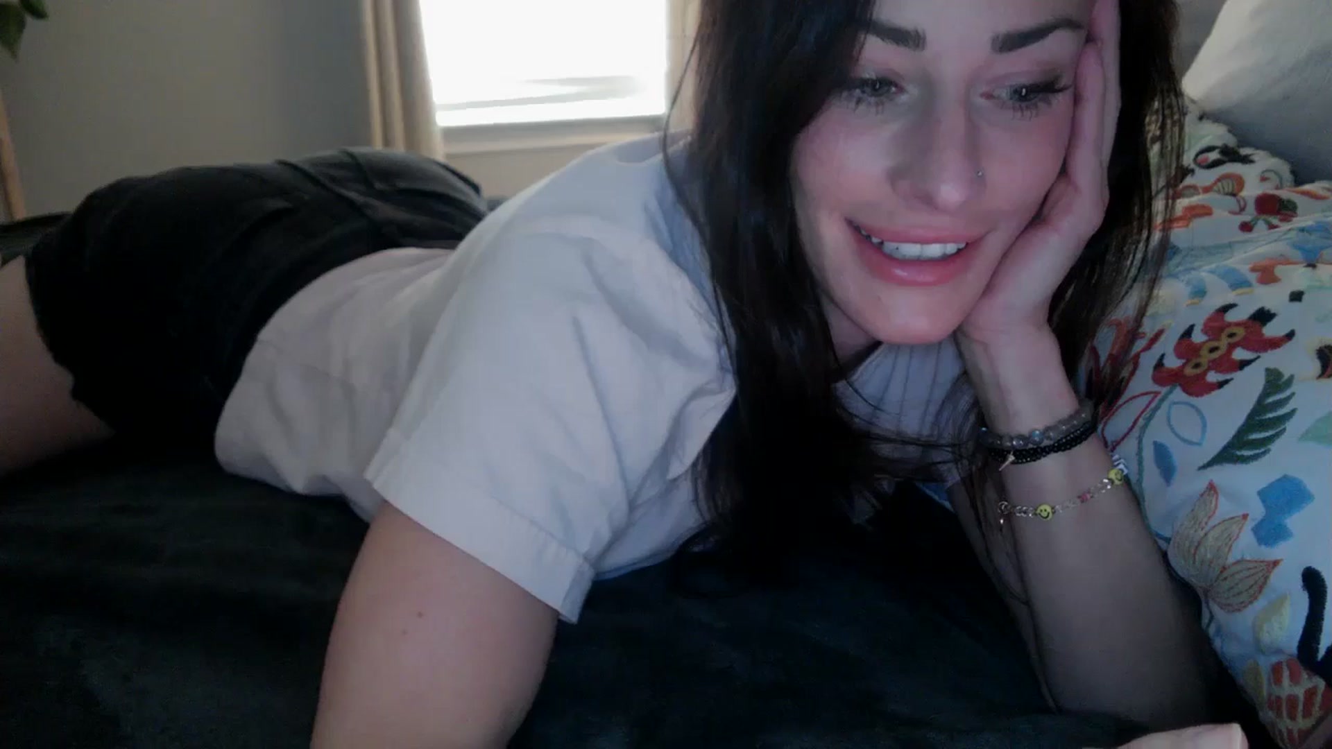 Gallery image thumbnail from Siren3's myfreecams stream on, 04/16/2025, 19:32 image 10 of 20