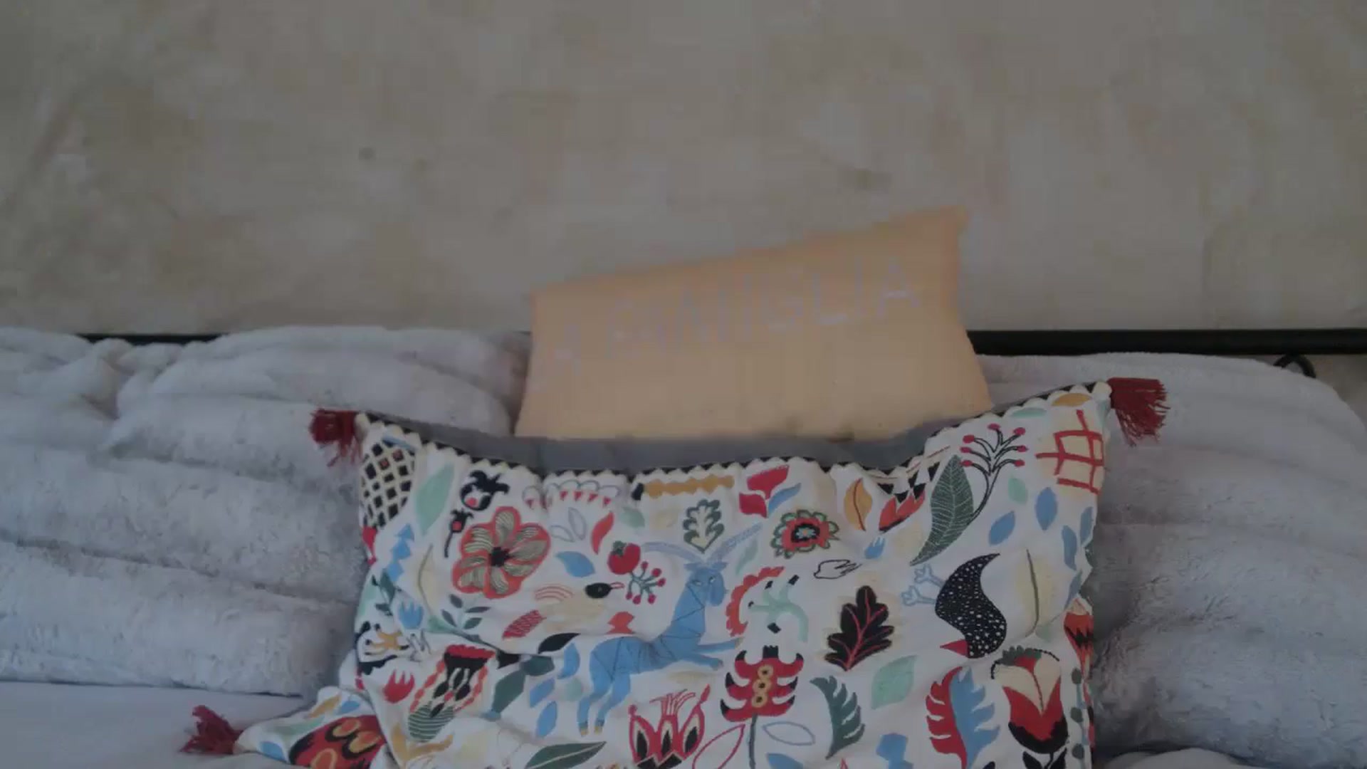 Gallery image thumbnail from Siren3's myfreecams stream on, 08/27/2025, 18:18 image 16 of 20