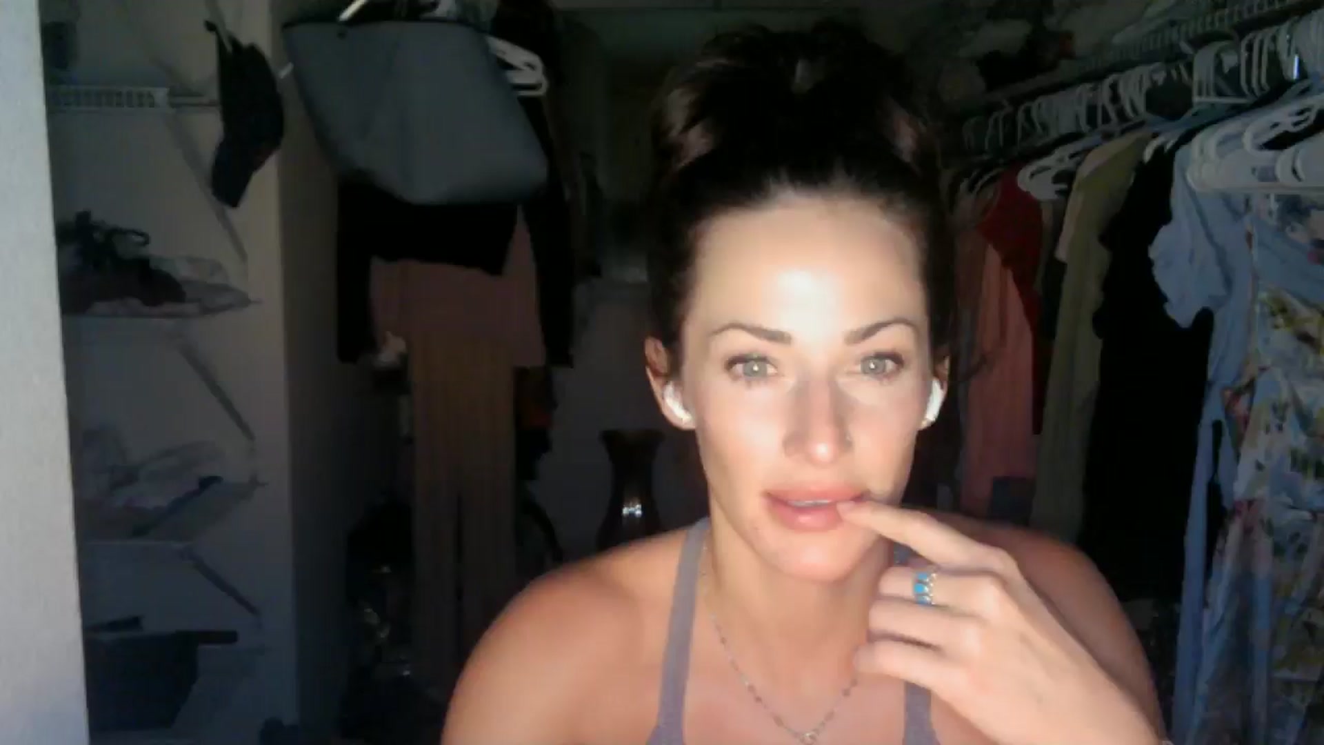 Gallery image thumbnail from Siren3's myfreecams stream on, 08/28/2025, 03:29 image 1 of 20