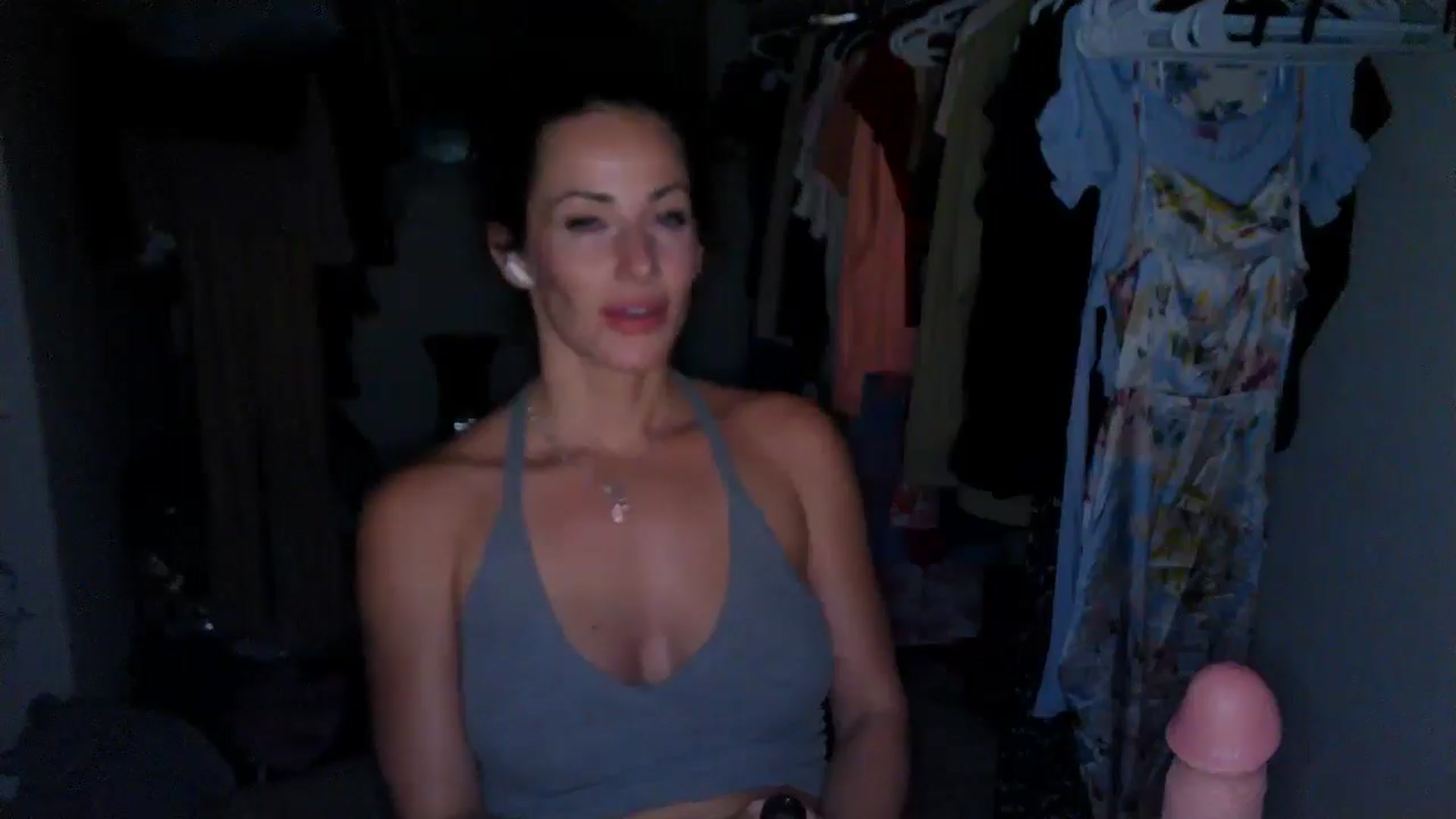 Gallery image thumbnail from Siren3's myfreecams stream on, 08/28/2025, 03:29 image 10 of 20