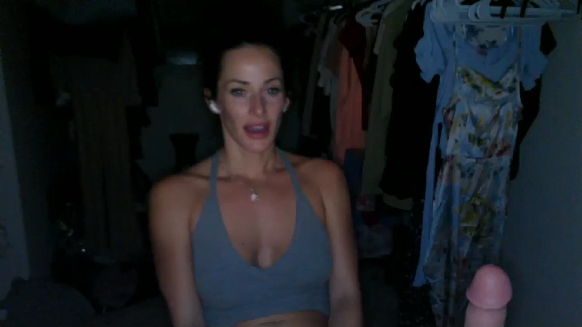 Gallery image thumbnail from Siren3's myfreecams stream on, 08/28/2025, 03:29 image 11 of 20