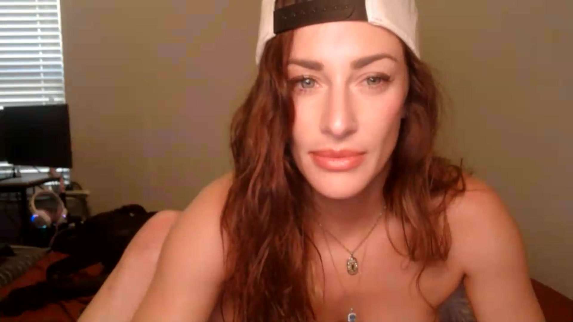 Gallery image thumbnail from Siren3's myfreecams stream on, 07/07/2026, 18:04 image 19 of 20