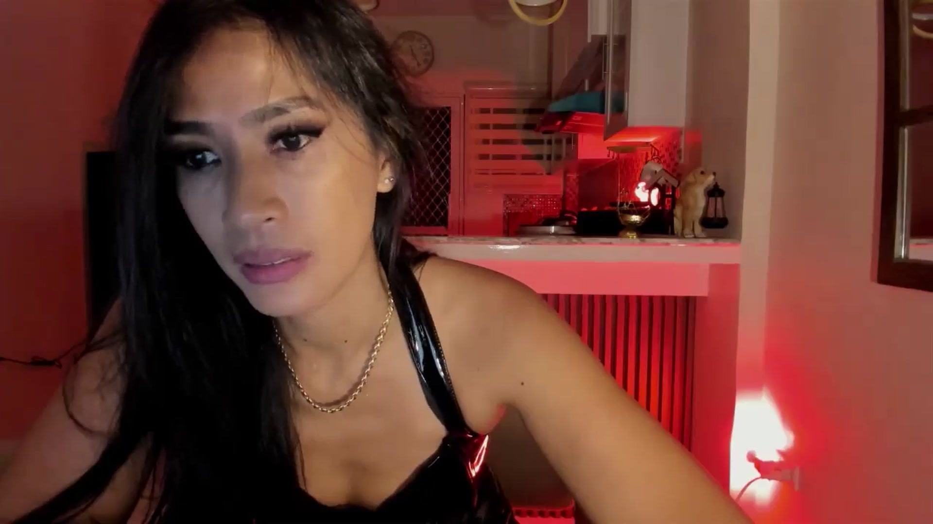 Gallery image thumbnail from SirenQueenXXX's myfreecams stream on, 08/31/2024, 17:20 image 14 of 20