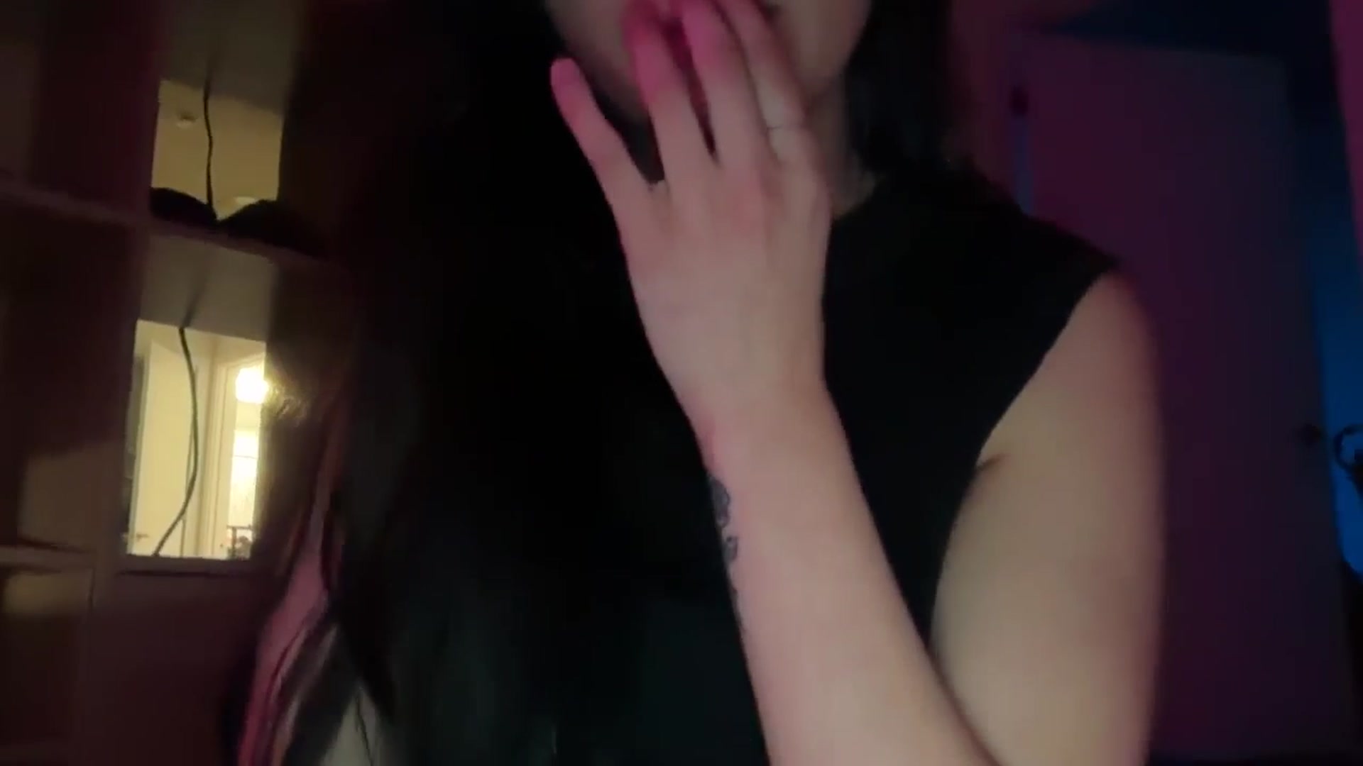 Gallery image thumbnail from SirenRain's myfreecams stream on, 02/02/2026, 03:00 image 16 of 20