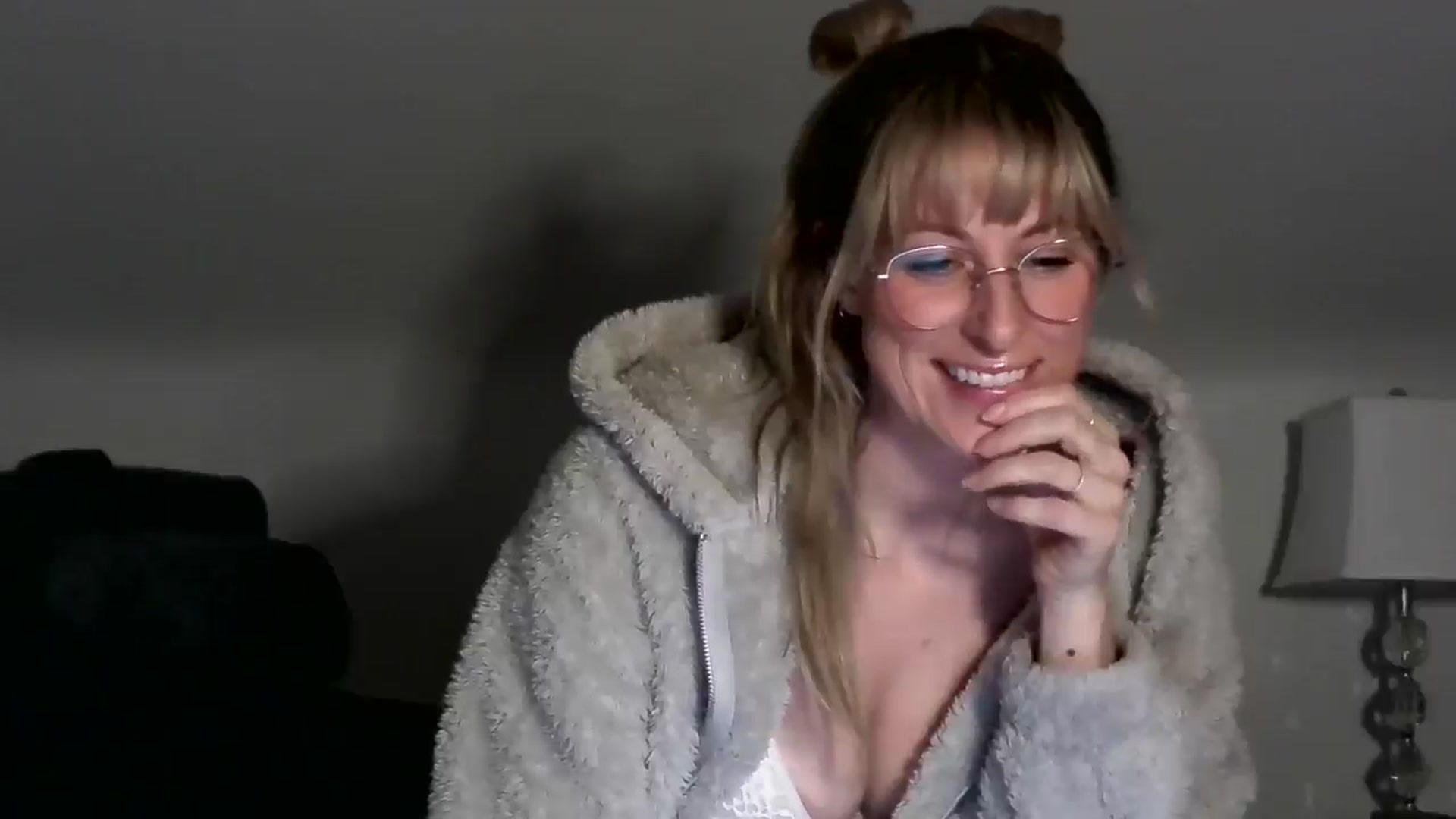Gallery image thumbnail from Sirene8's myfreecams stream on, 11/19/2025, 19:32 image 4 of 20