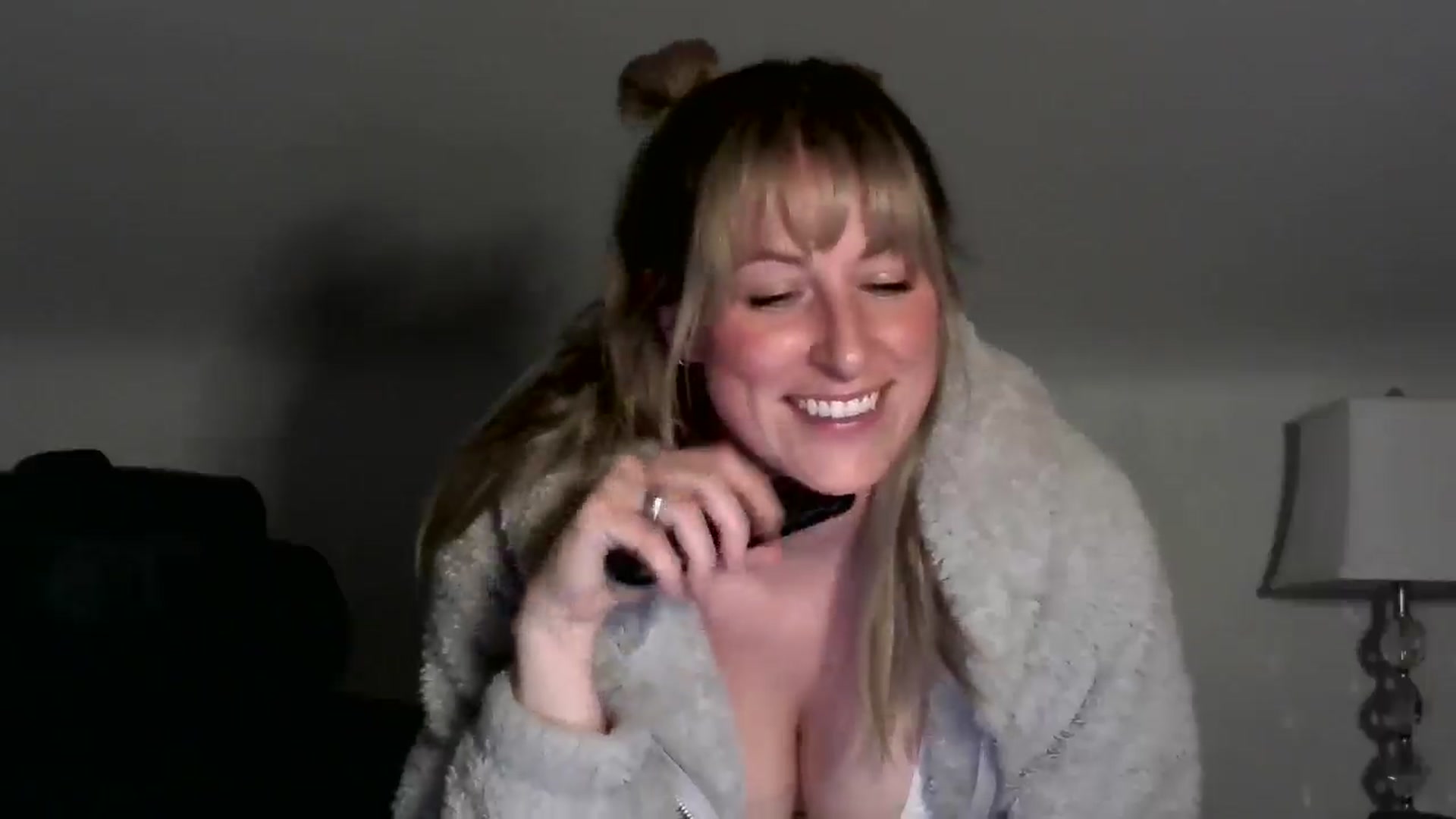 Gallery image thumbnail from Sirene8's myfreecams stream on, 11/19/2025, 19:32 image 15 of 20