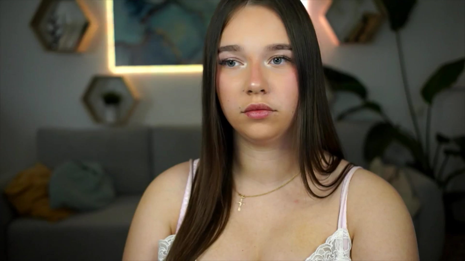 Gallery image thumbnail from Sisii's myfreecams stream on, 04/12/2026, 20:16 image 16 of 20