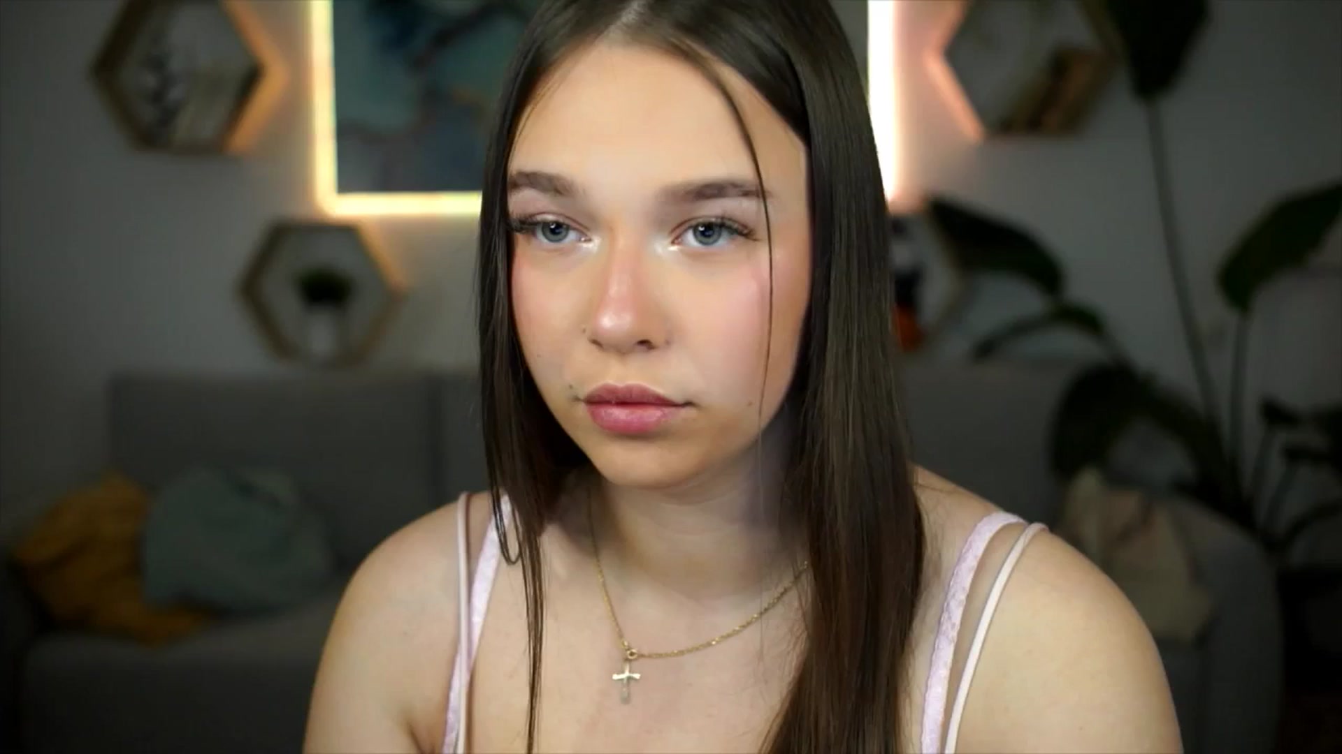 Gallery image thumbnail from Sisii's myfreecams stream on, 04/12/2026, 20:16 image 1 of 20