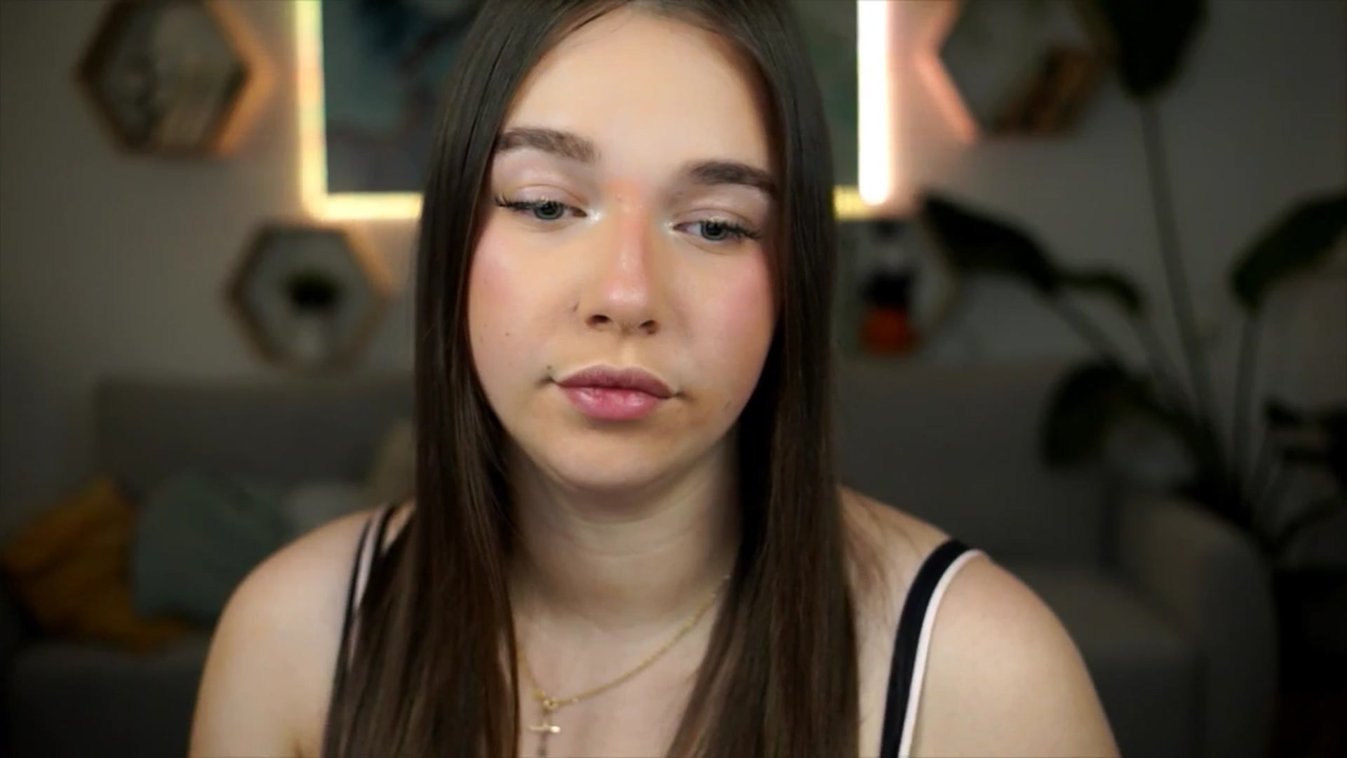 Gallery image thumbnail from Sisii's myfreecams stream on, 04/13/2026, 20:03 image 15 of 20