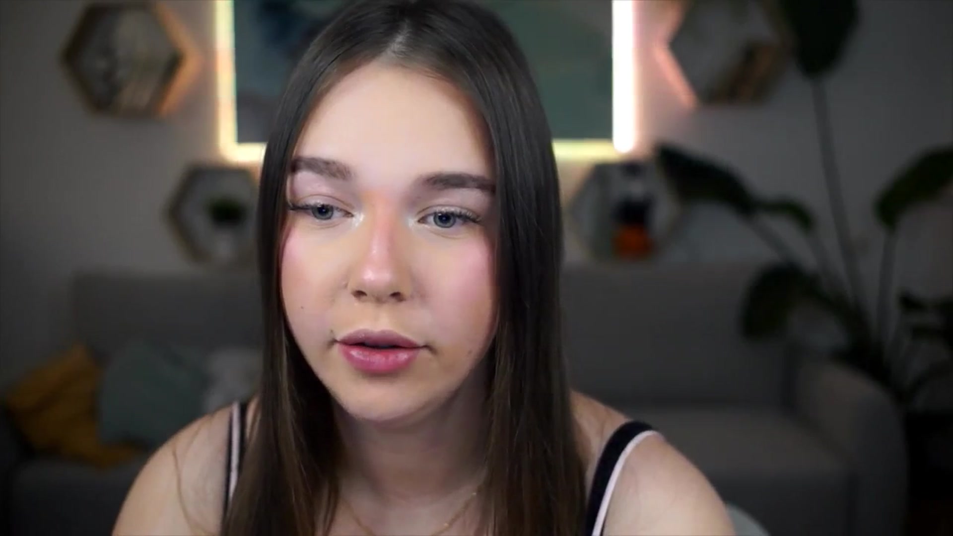 Gallery image thumbnail from Sisii's myfreecams stream on, 04/13/2026, 20:03 image 10 of 20