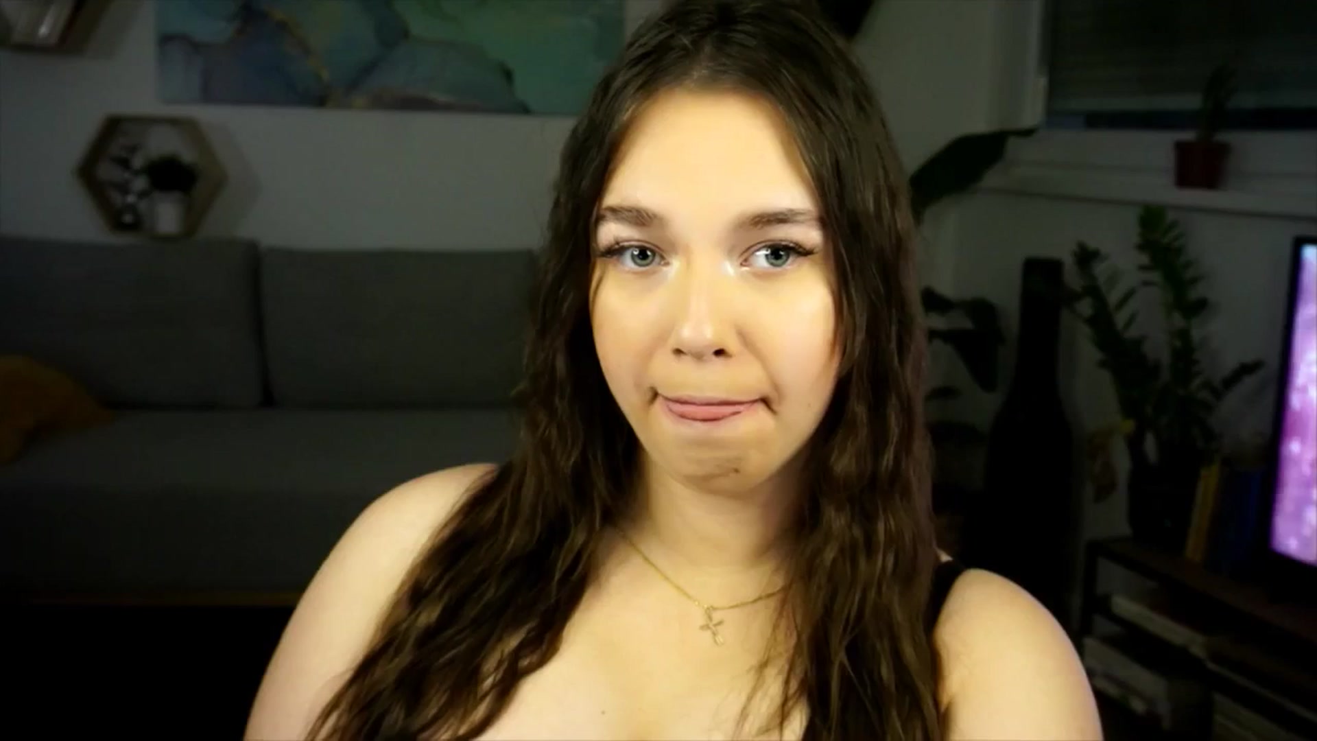 Gallery image thumbnail from Sisii's myfreecams stream on, 04/26/2026, 18:29 image 17 of 20