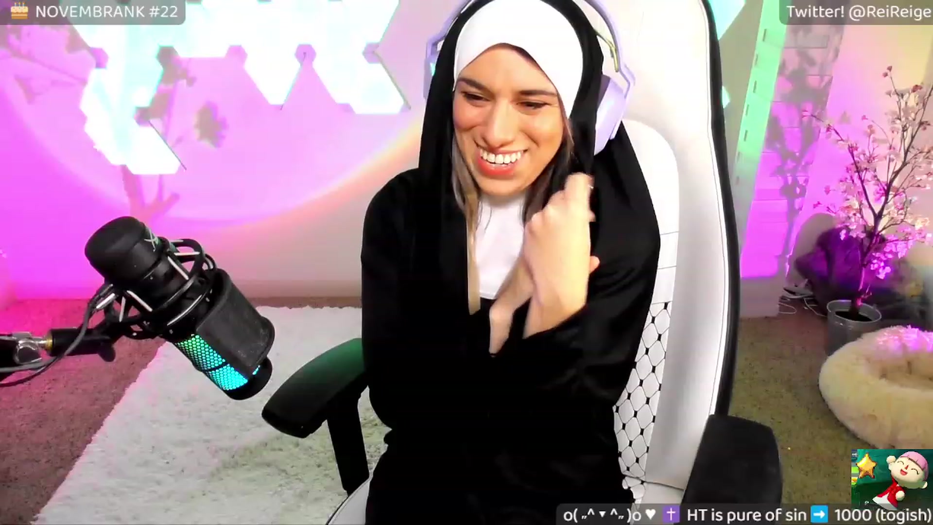 Gallery image thumbnail from SisterReige's myfreecams stream on, 11/14/2022, 11:13 image 15 of 20