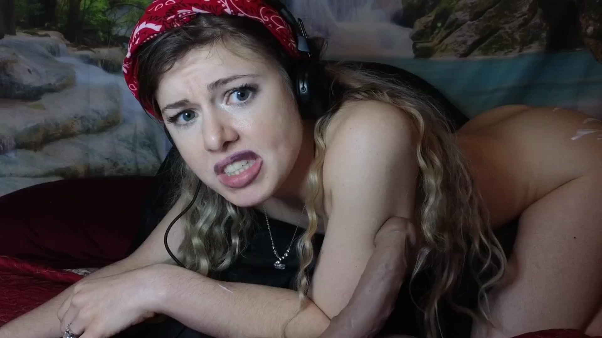 Gallery image thumbnail from Sizequeen's myfreecams stream on, 05/07/2024, 11:00 image 16 of 20