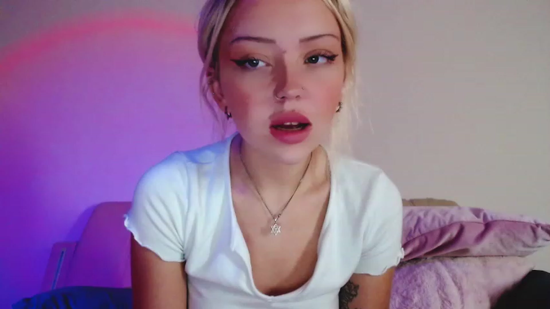Gallery image thumbnail from Sk8Gurl420's myfreecams stream on, 11/14/2022, 11:12 image 13 of 20