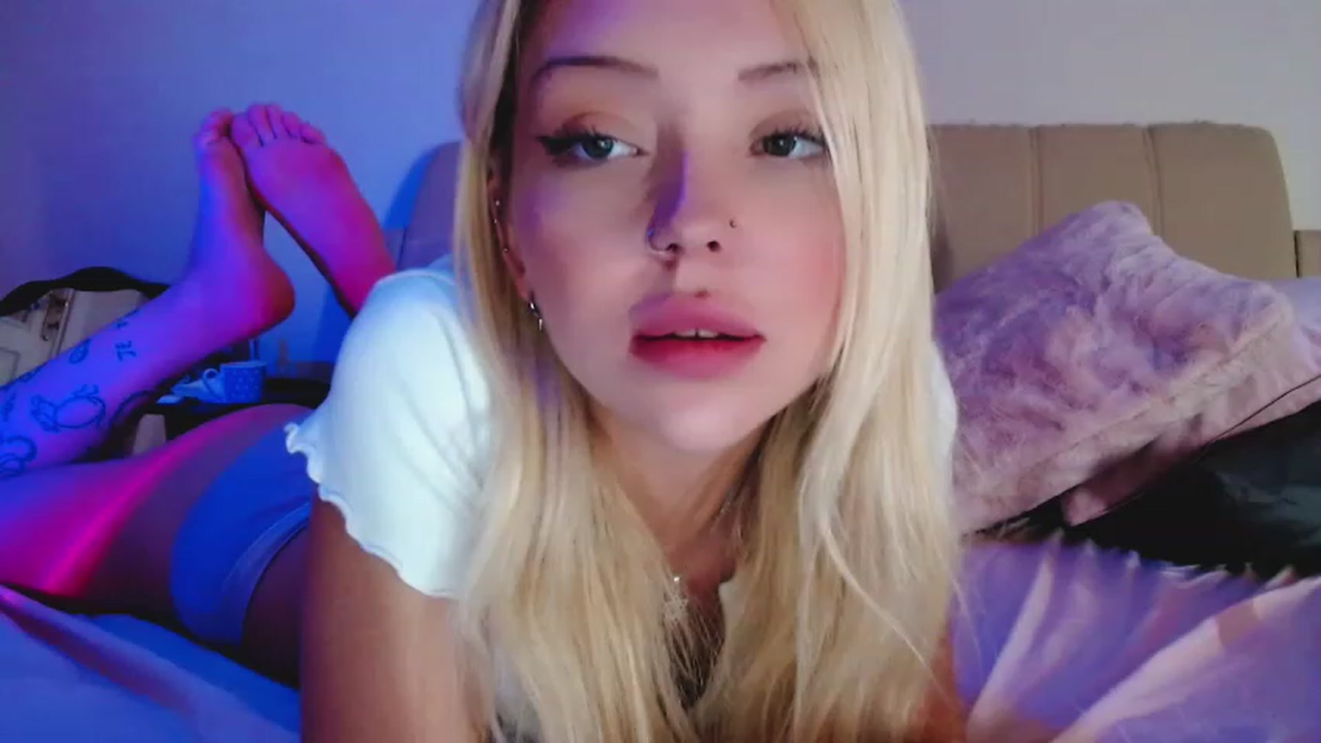 Gallery image thumbnail from Sk8Gurl420's myfreecams stream on, 11/15/2022, 07:54 image 10 of 20