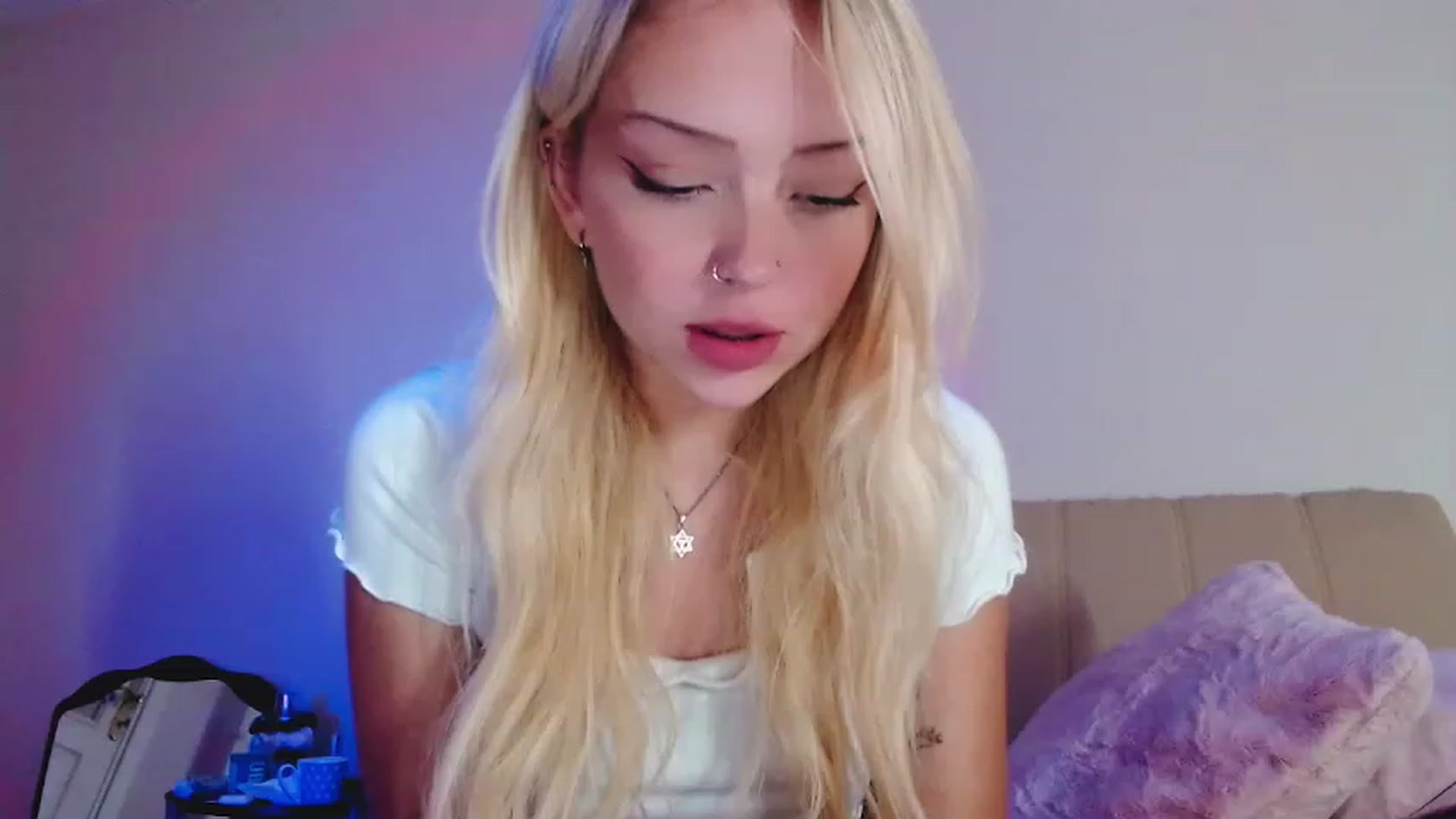 Gallery image thumbnail from Sk8Gurl420's myfreecams stream on, 11/15/2022, 07:54 image 19 of 20