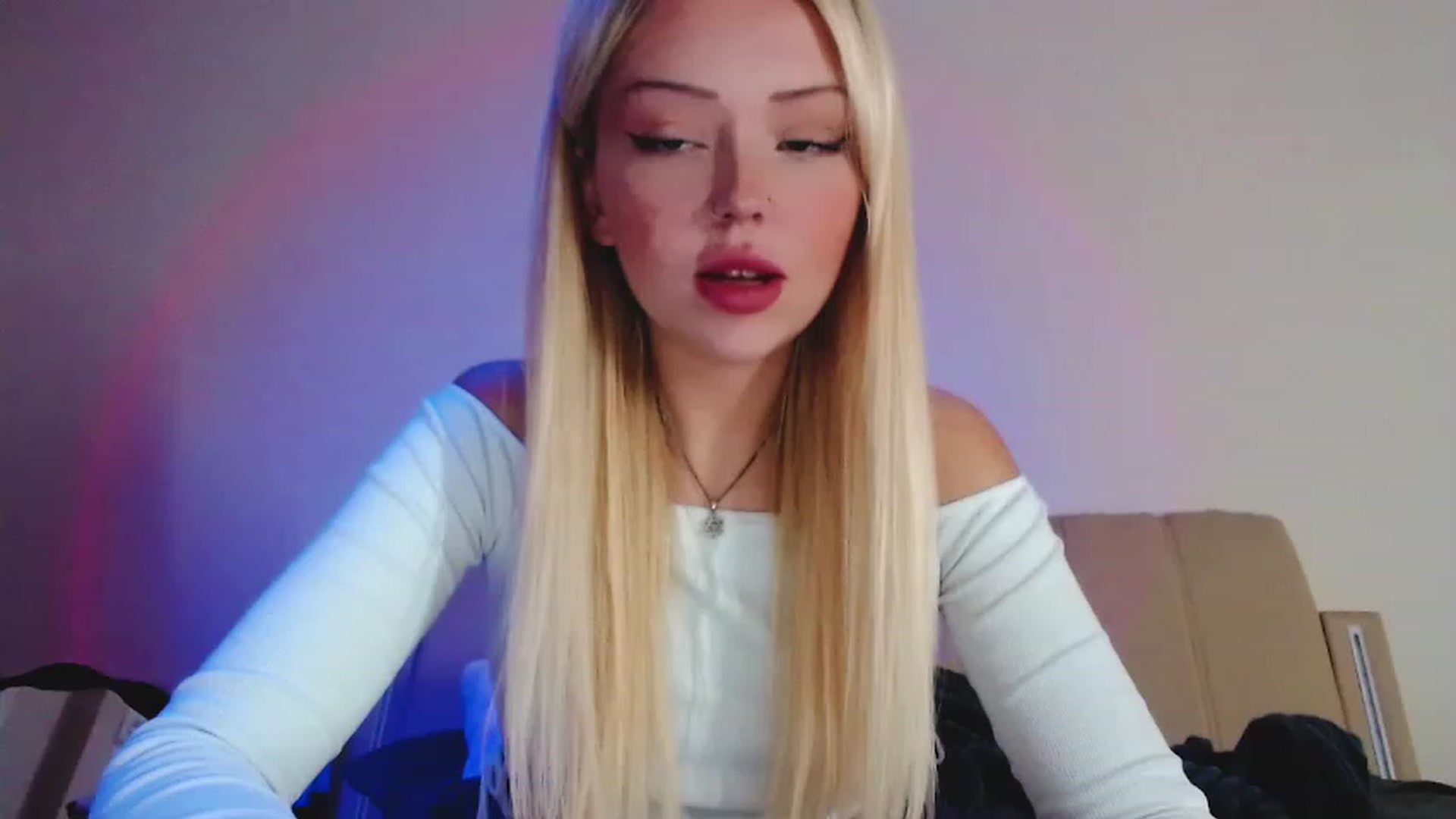 Gallery image thumbnail from Sk8Gurl420's myfreecams stream on, 11/18/2022, 06:50 image 7 of 20