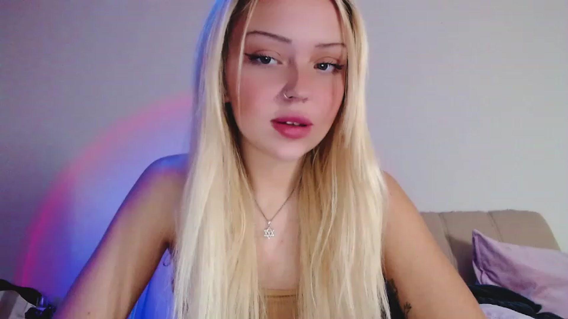 Gallery image thumbnail from Sk8Gurl420's myfreecams stream on, 11/19/2022, 06:44 image 12 of 20