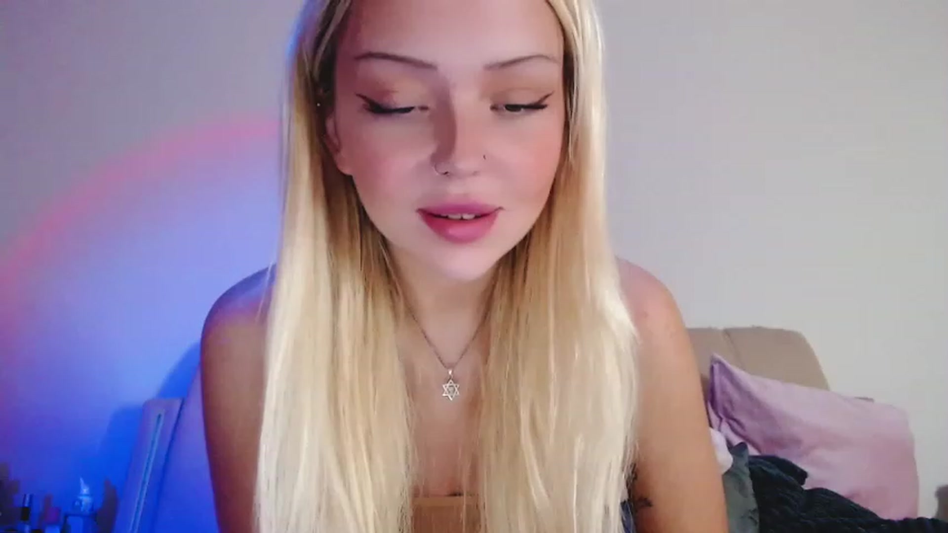 Gallery image thumbnail from Sk8Gurl420's myfreecams stream on, 11/19/2022, 07:16 image 18 of 20