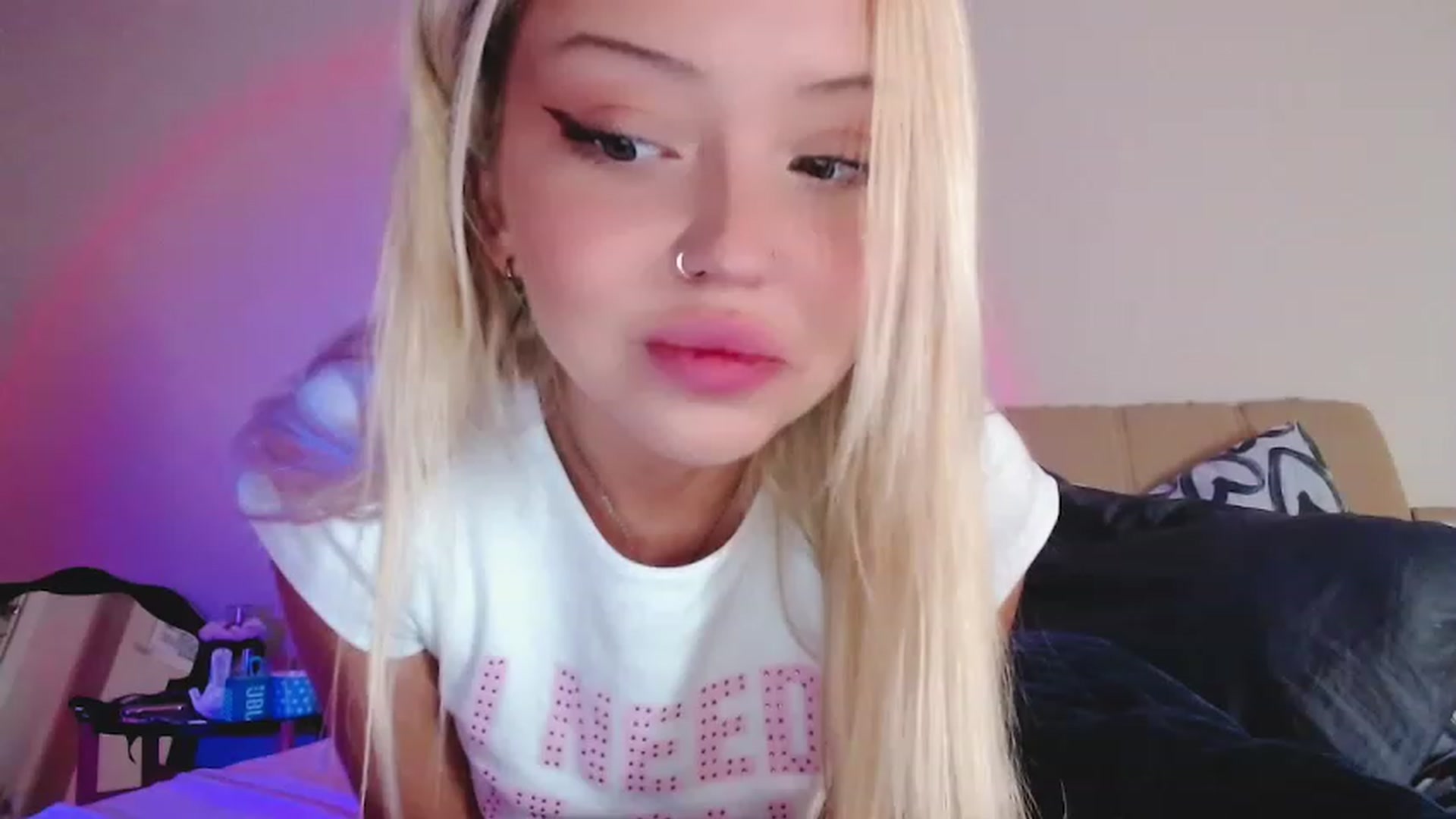 Gallery image thumbnail from Sk8Gurl420's myfreecams stream on, 11/27/2022, 07:48 image 5 of 20