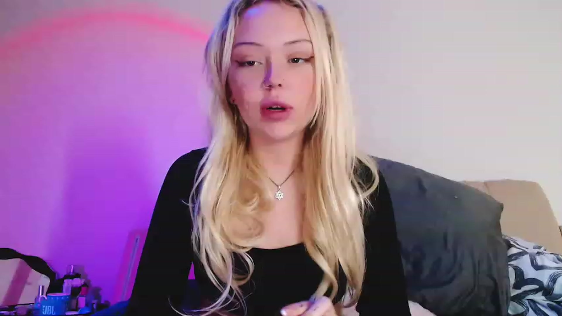 Gallery image thumbnail from Sk8Gurl420's myfreecams stream on, 11/28/2022, 07:44 image 10 of 20