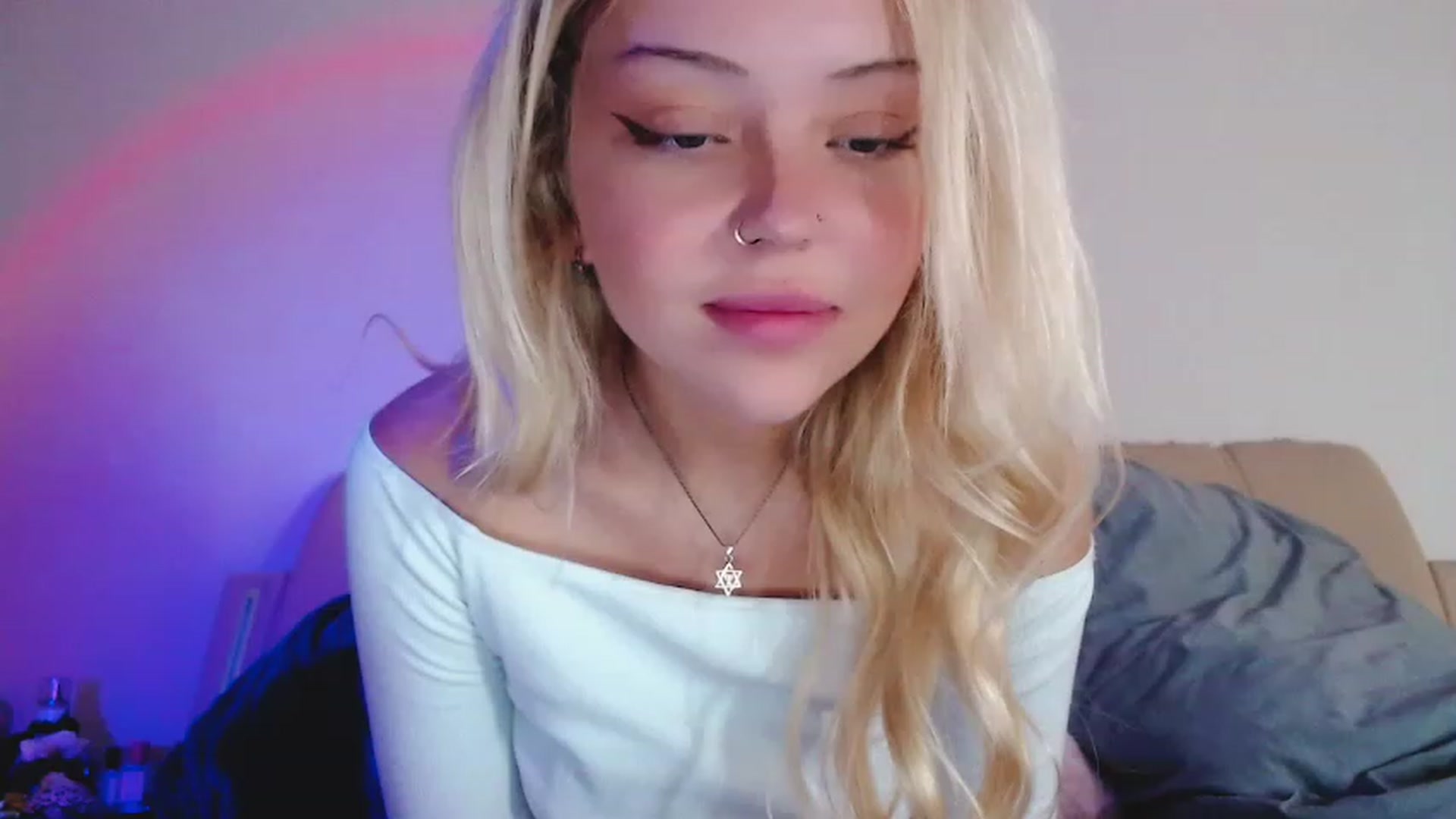 Gallery image thumbnail from Sk8Gurl420's myfreecams stream on, 11/29/2022, 07:40 image 17 of 20