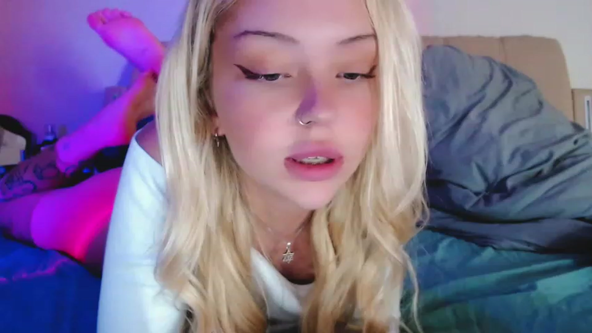 Gallery image thumbnail from Sk8Gurl420's myfreecams stream on, 11/29/2022, 07:40 image 13 of 20