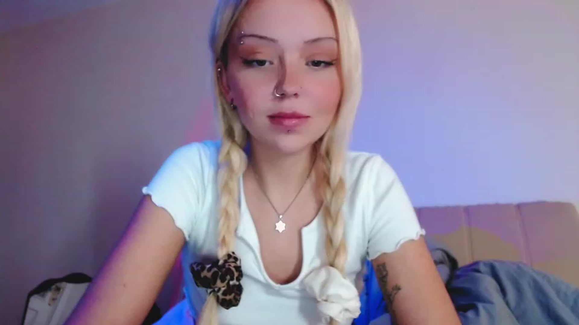 Gallery image thumbnail from Sk8Gurl420's myfreecams stream on, 12/02/2022, 13:17 image 6 of 20